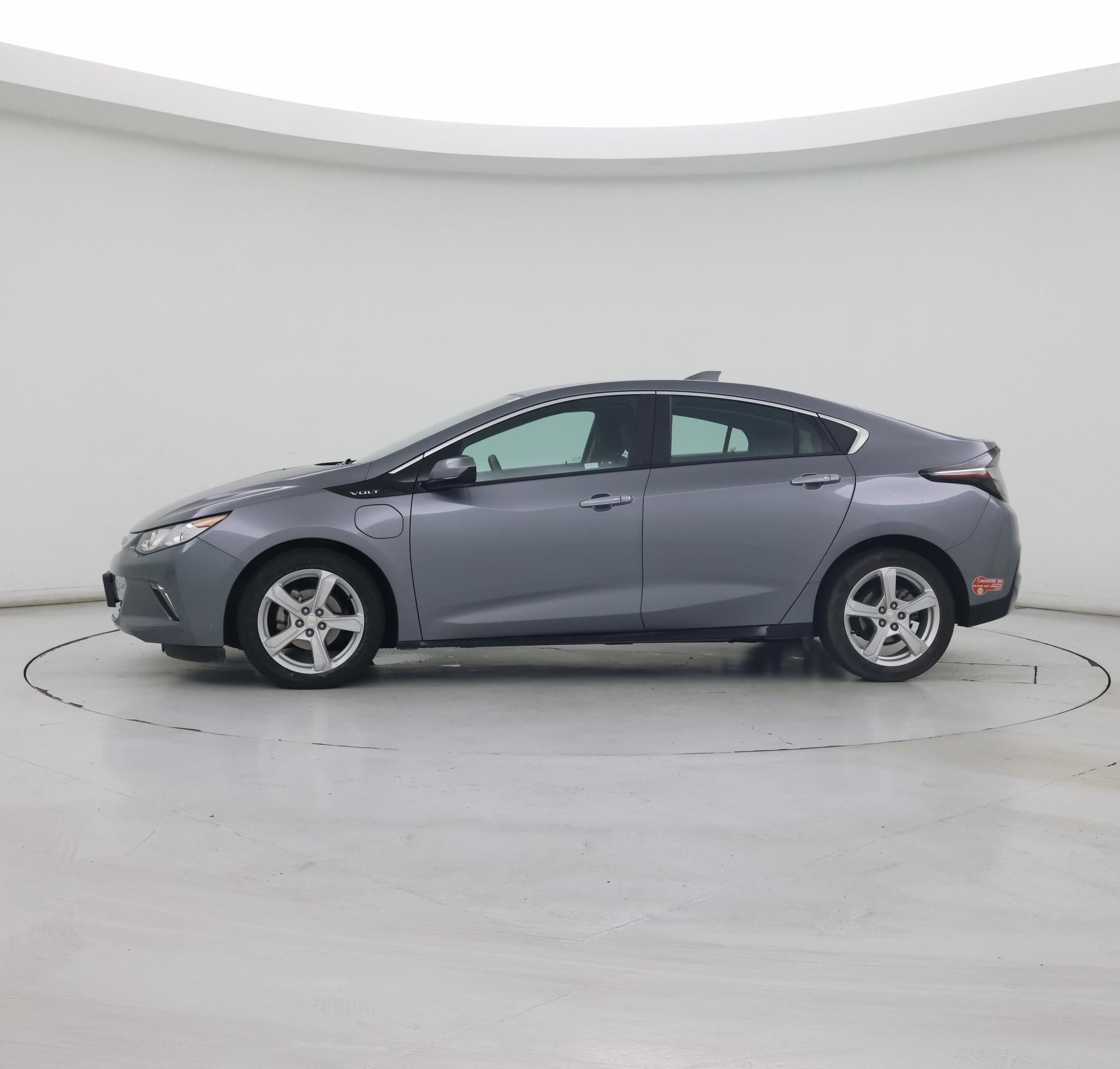 Thumbnail: 2019 Chevrolet Volt - 3