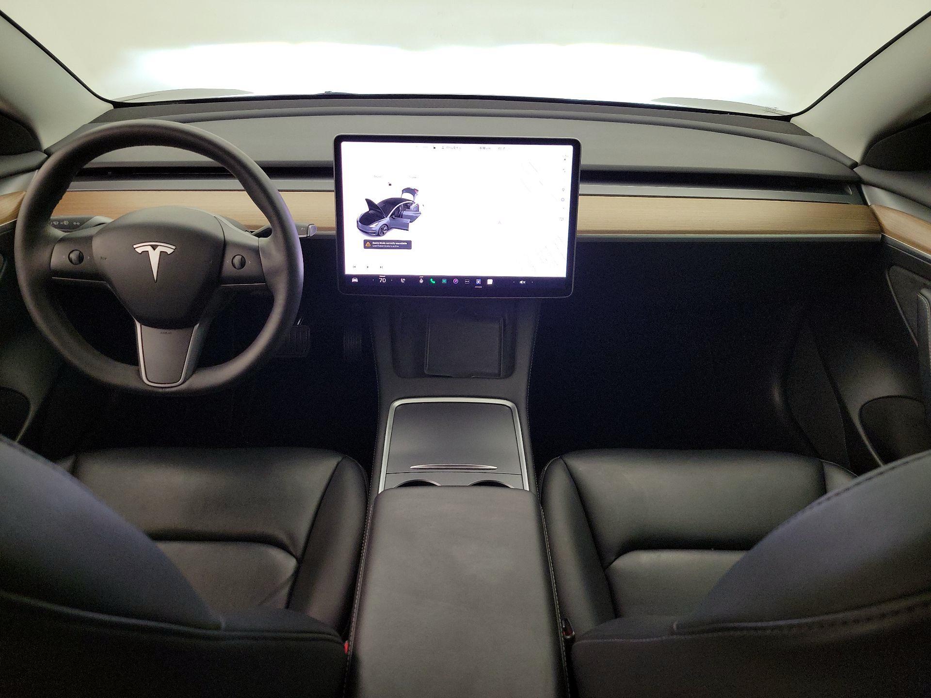 Thumbnail: 2023 Tesla Model 3 - 9
