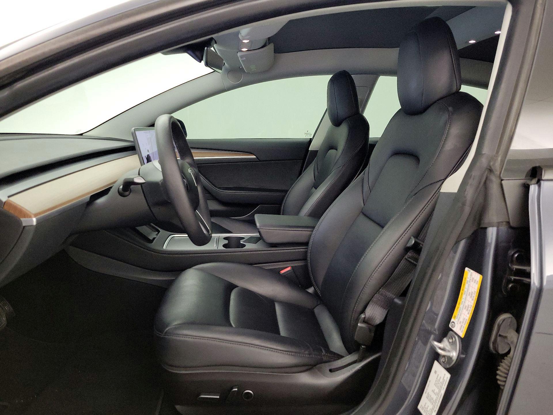 Thumbnail: 2023 Tesla Model 3 - 11