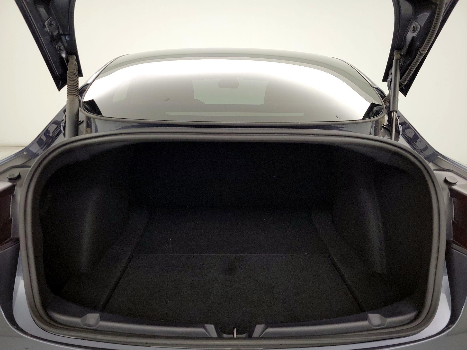 Thumbnail: 2023 Tesla Model 3 - 19