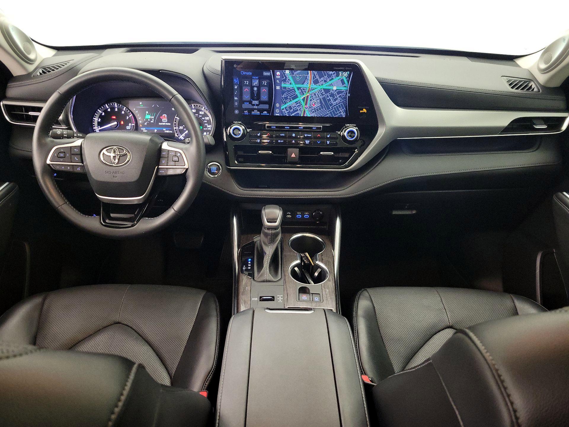 Thumbnail: 2022 Toyota Highlander - 9
