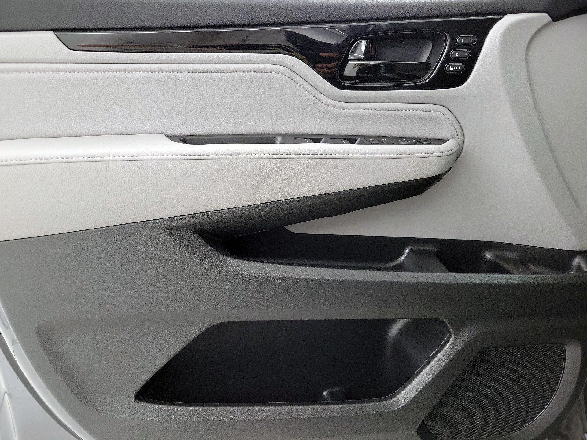 Thumbnail: 2023 Honda Odyssey - 12