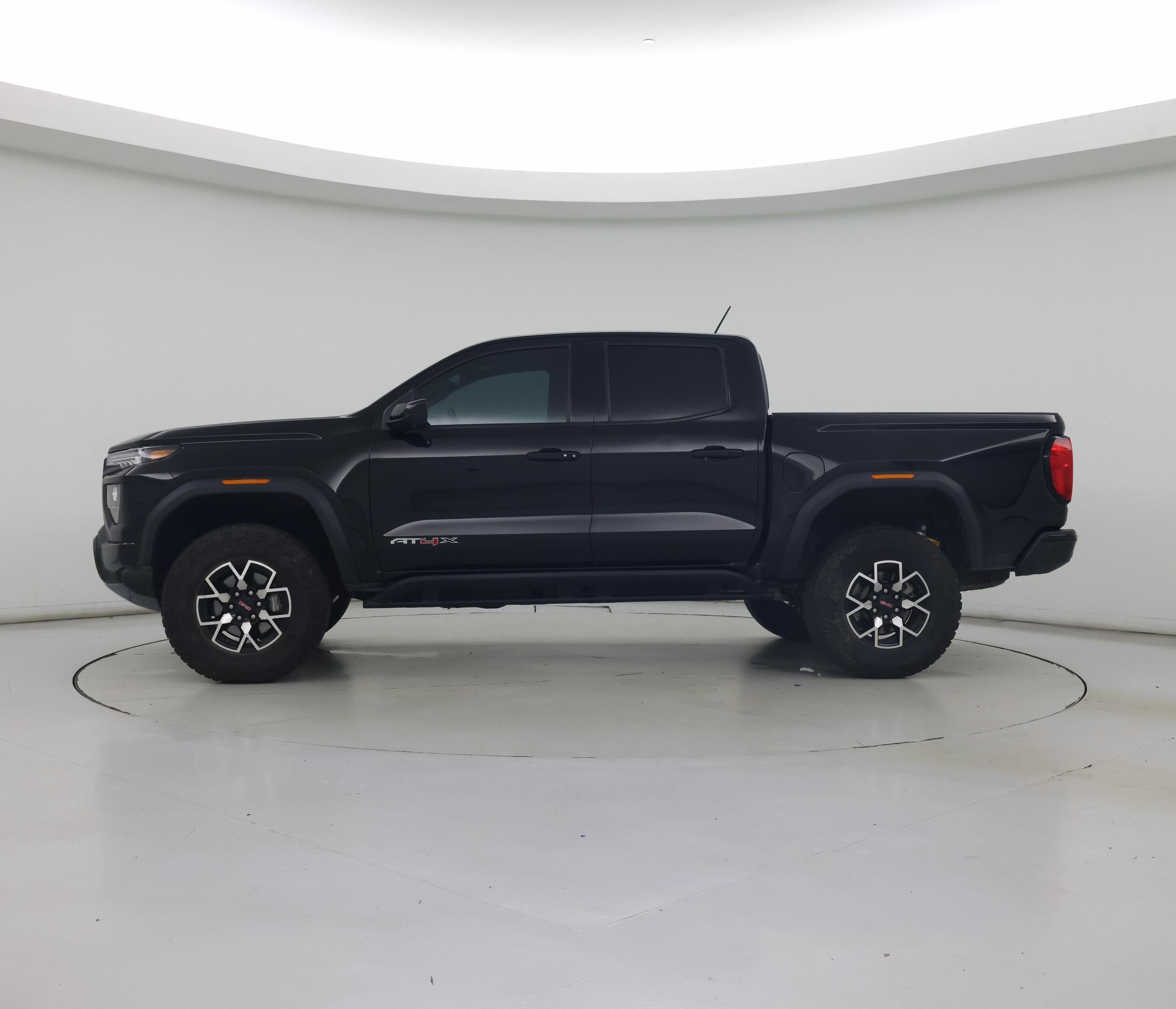 Thumbnail: 2023 GMC Canyon - 3