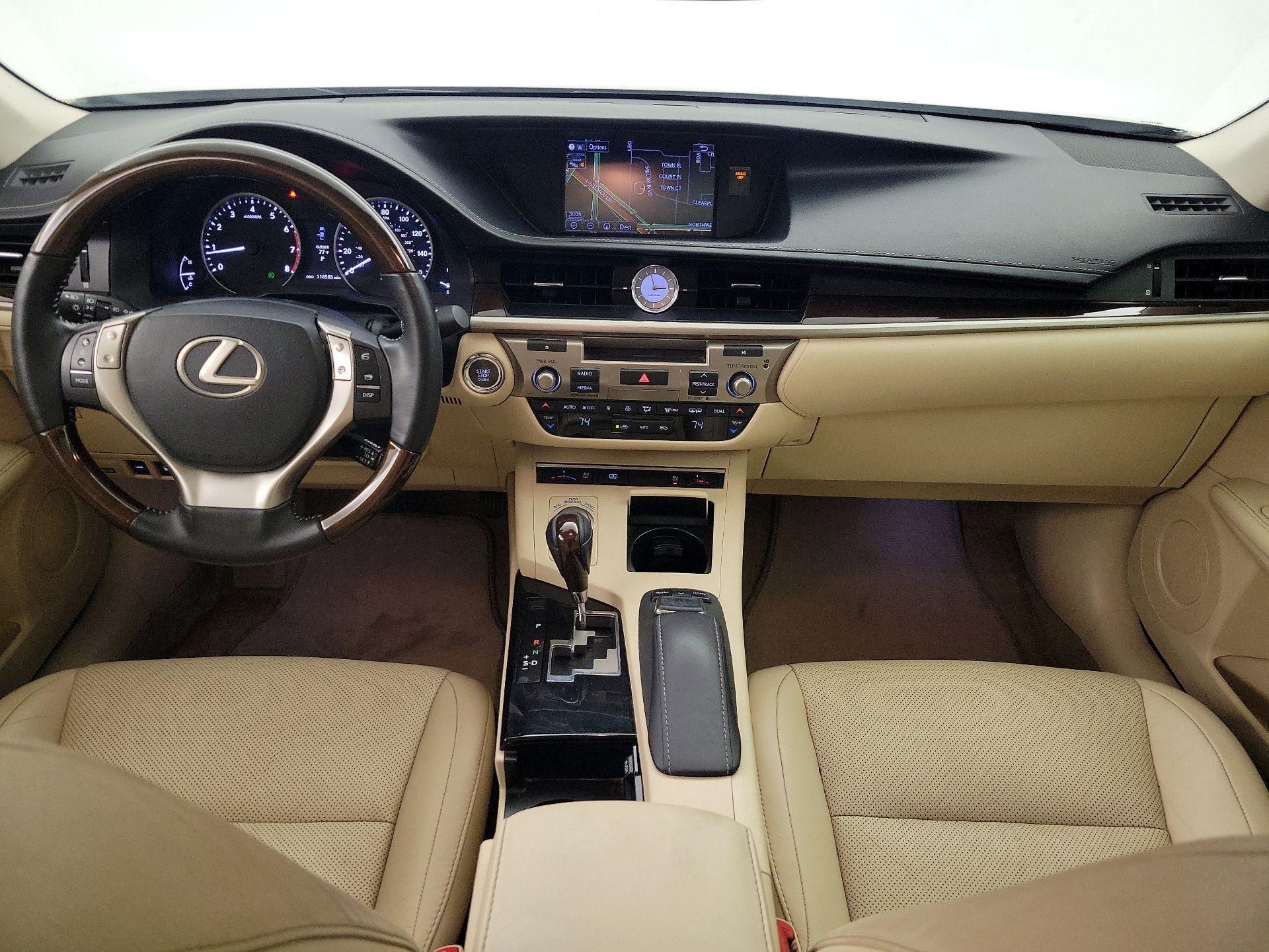 Thumbnail: 2015 Lexus ES - 9