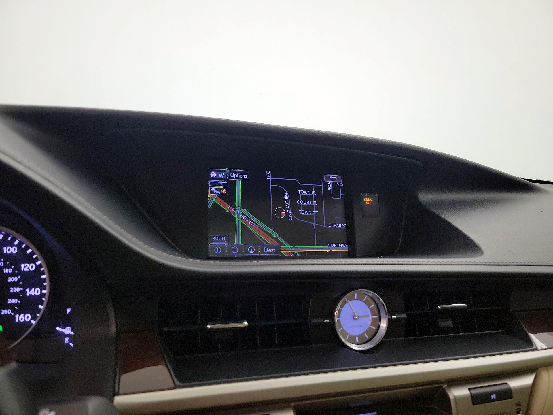 Thumbnail: 2015 Lexus ES - 14