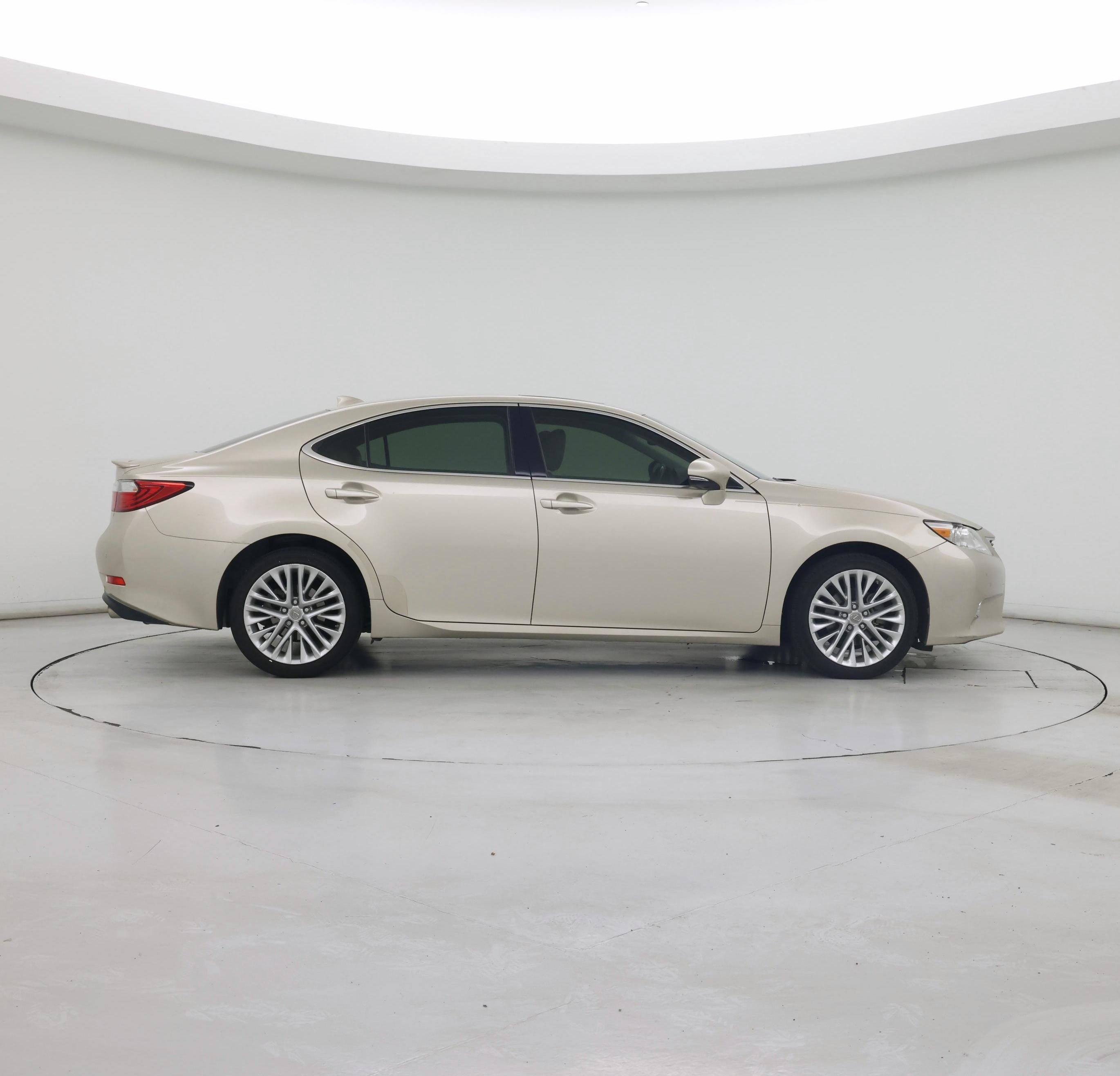Thumbnail: 2015 Lexus ES - 7