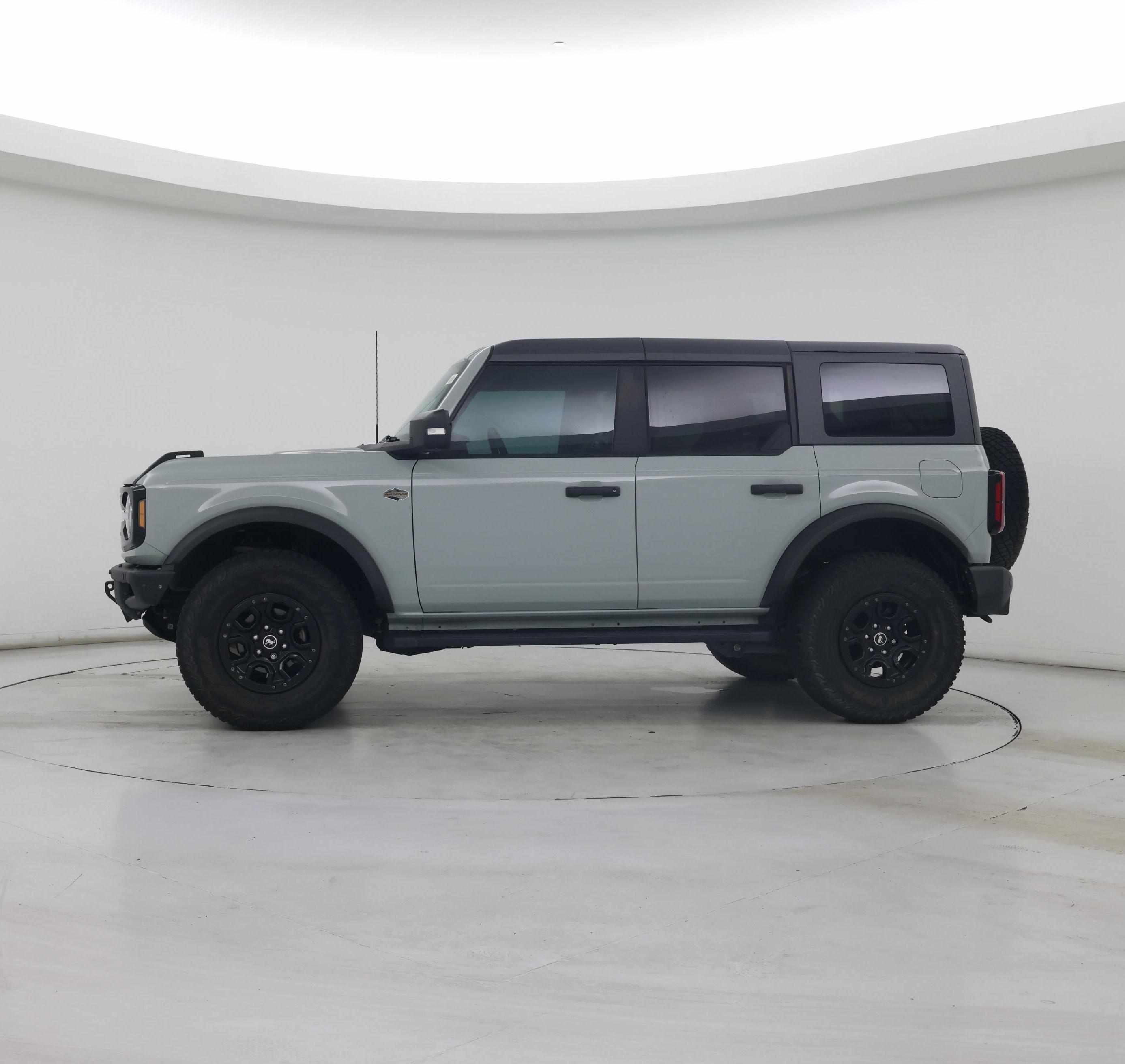 Thumbnail: 2022 Ford Bronco - 3