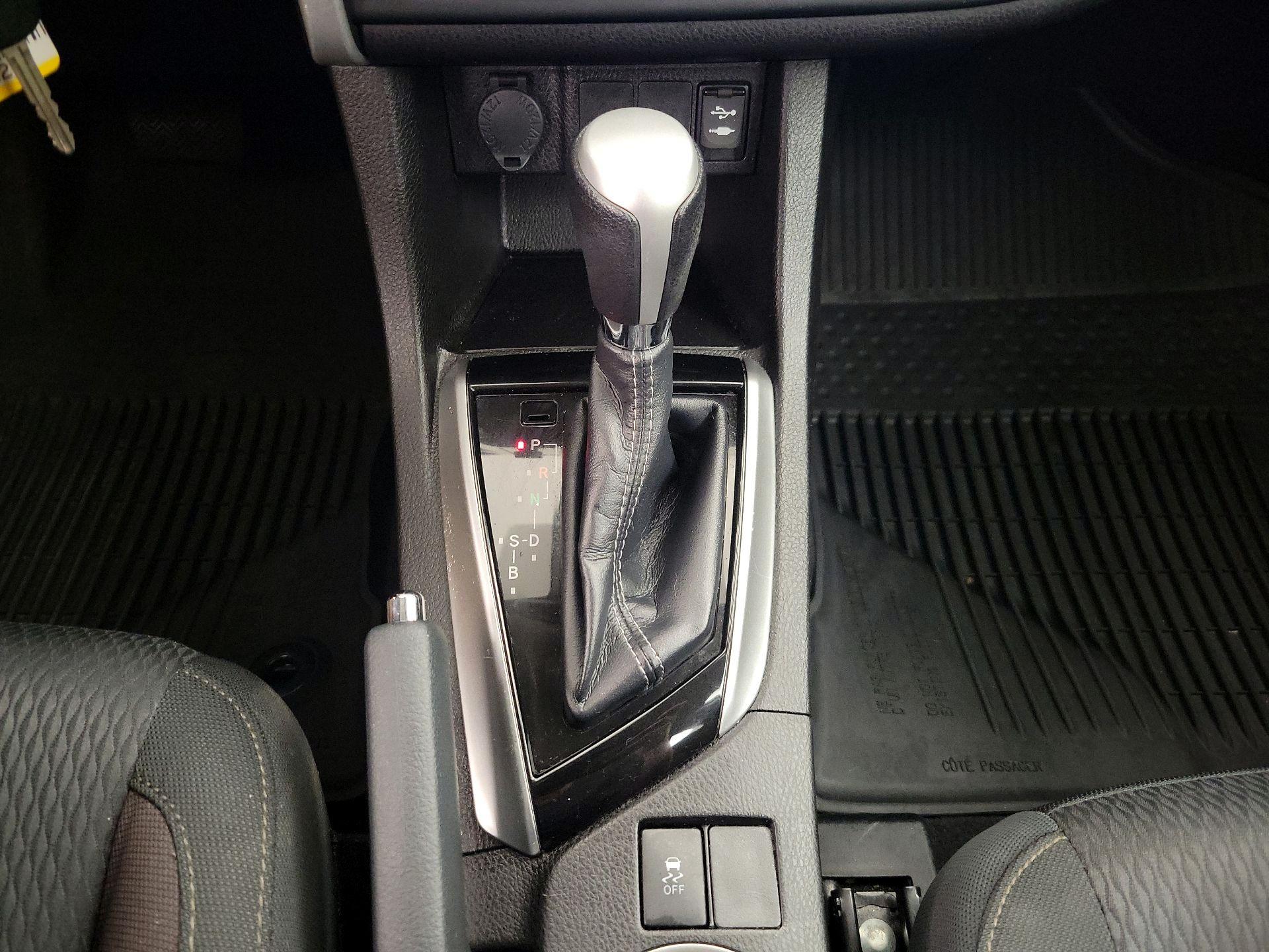 Thumbnail: 2019 Toyota Corolla - 17