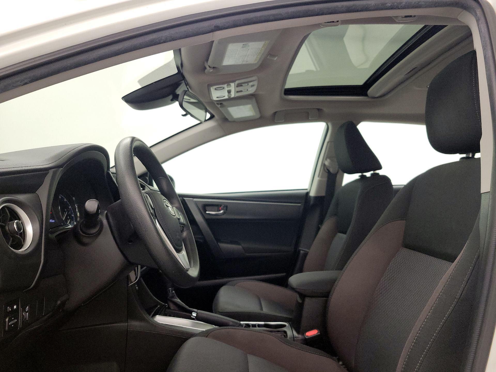 Thumbnail: 2019 Toyota Corolla - 19