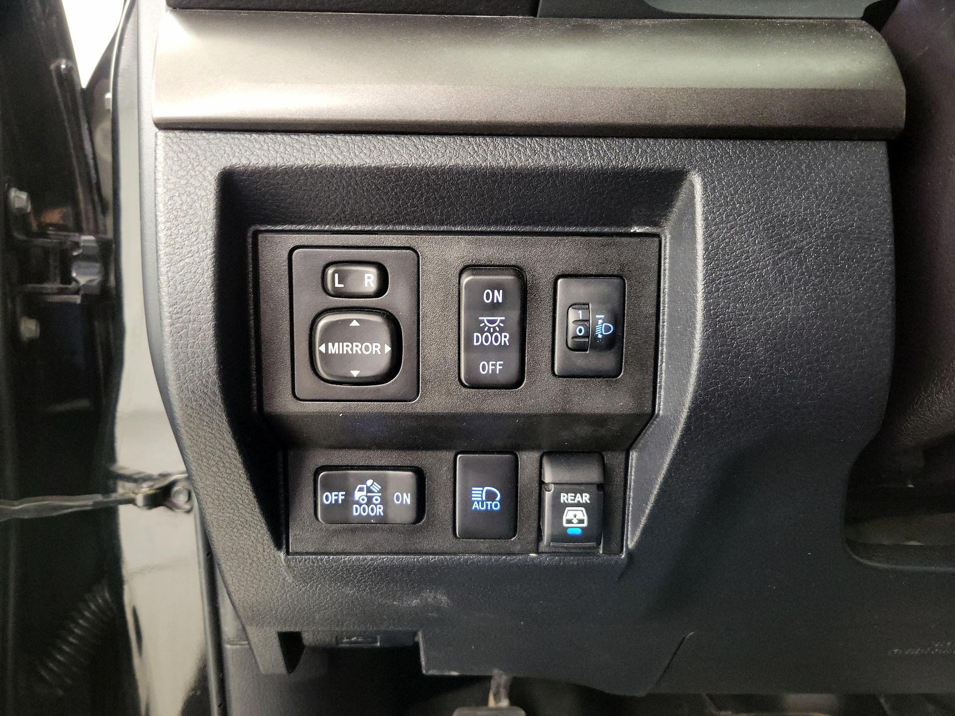Thumbnail: 2019 Toyota Tundra - 13
