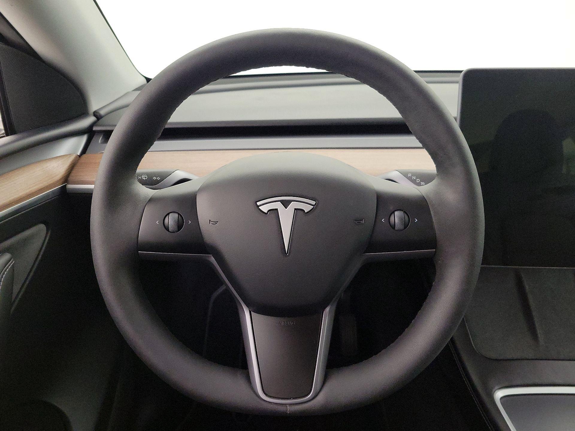 Thumbnail: 2024 Tesla Model Y - 10