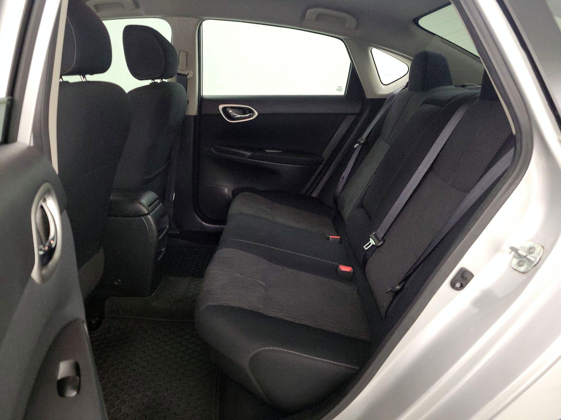 Thumbnail: 2015 Nissan Sentra - 18