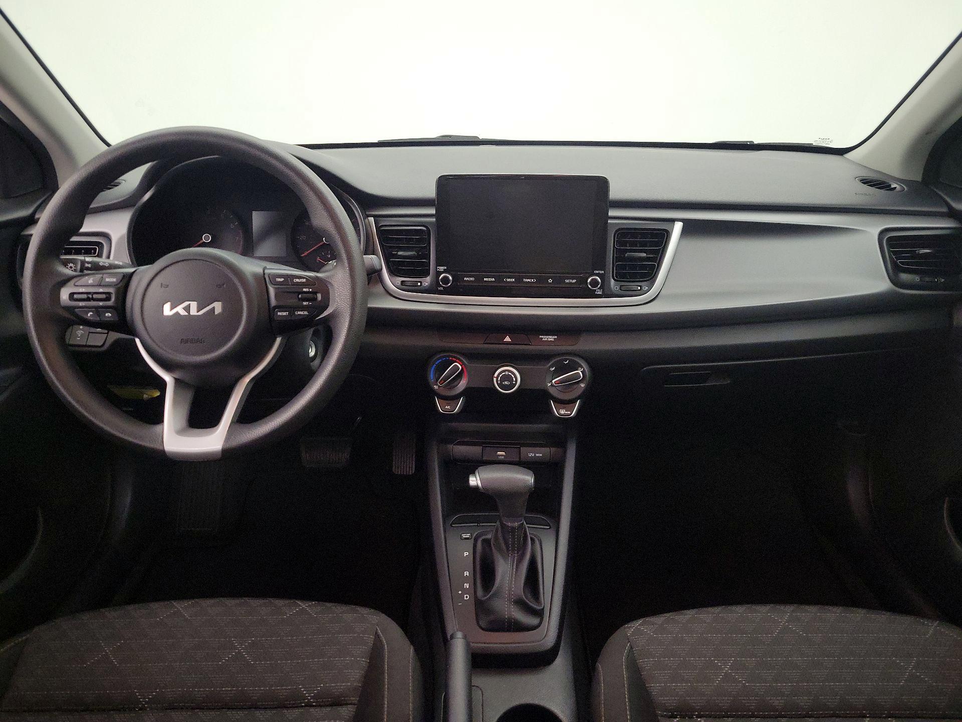 Thumbnail: 2022 Kia Rio - 9