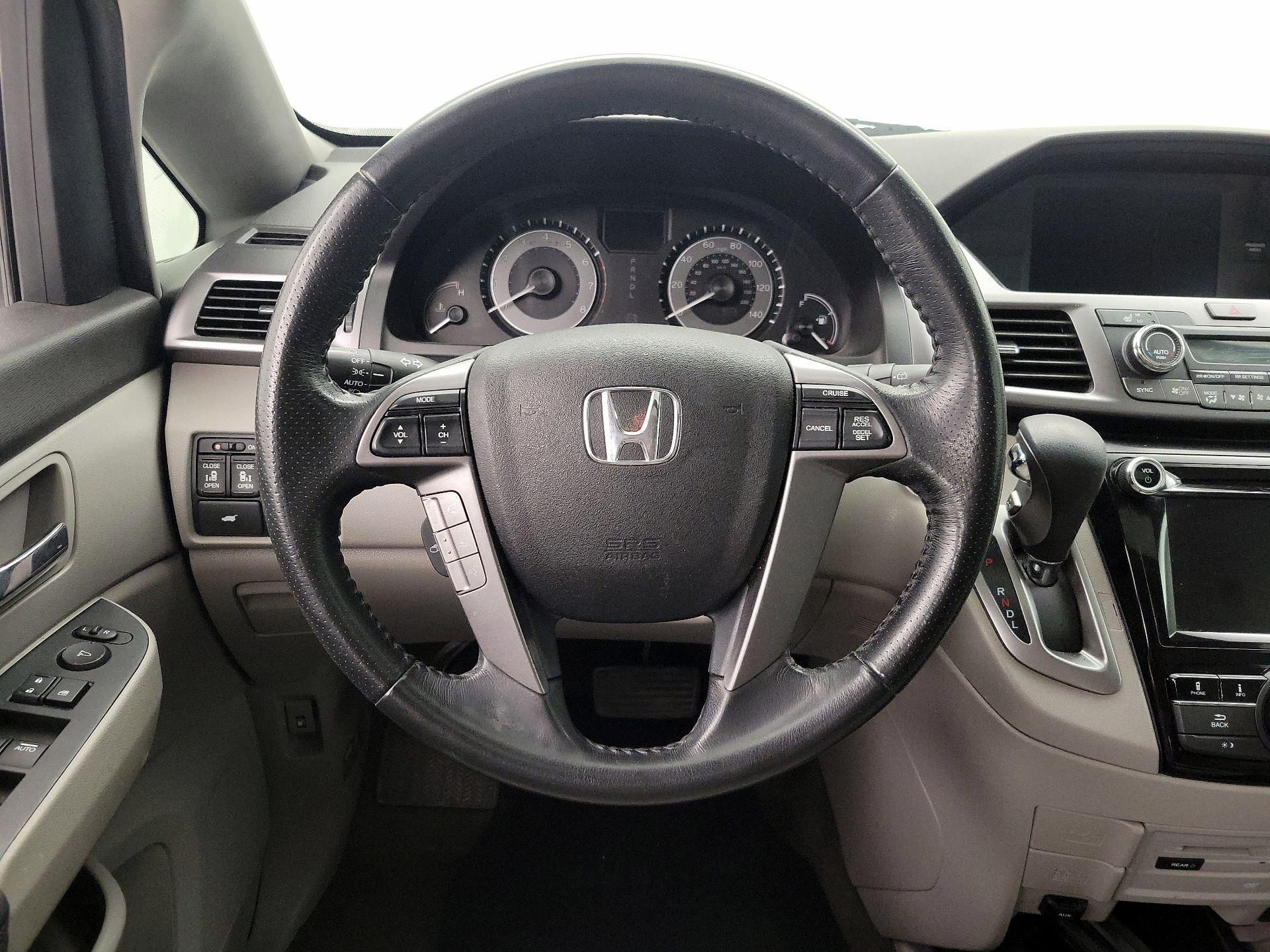 Thumbnail: 2014 Honda Odyssey - 10