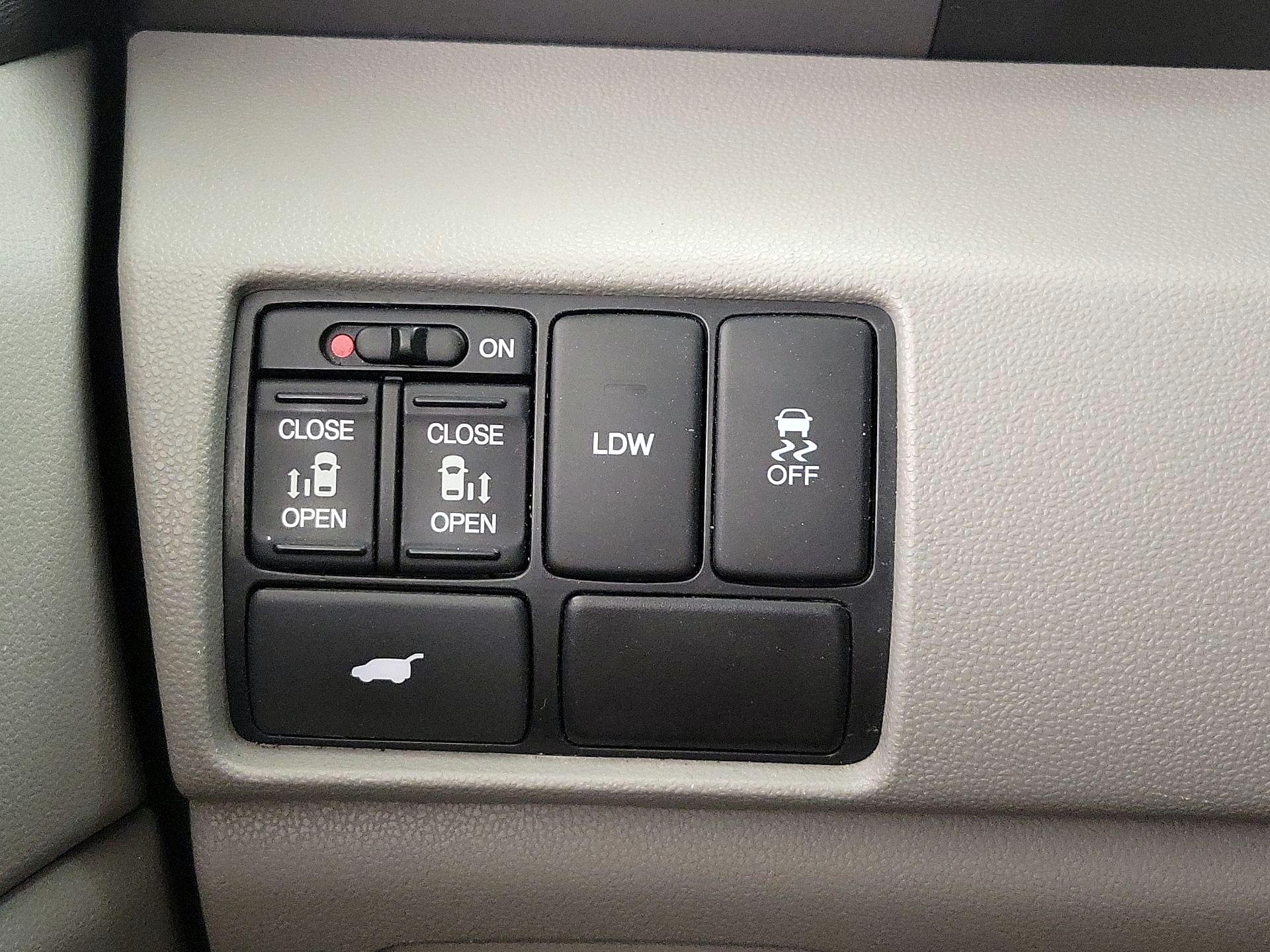 Thumbnail: 2014 Honda Odyssey - 13