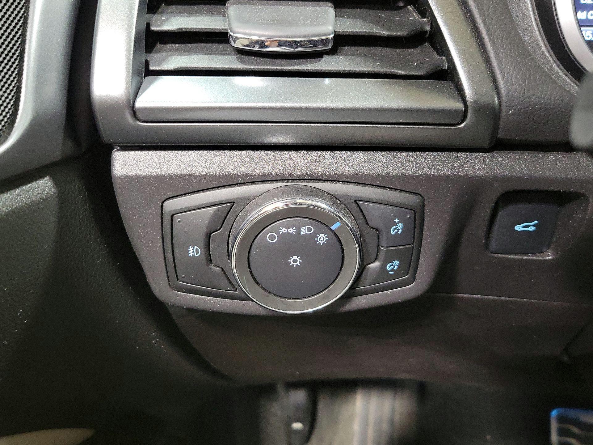 Thumbnail: 2016 Ford Fusion - 13