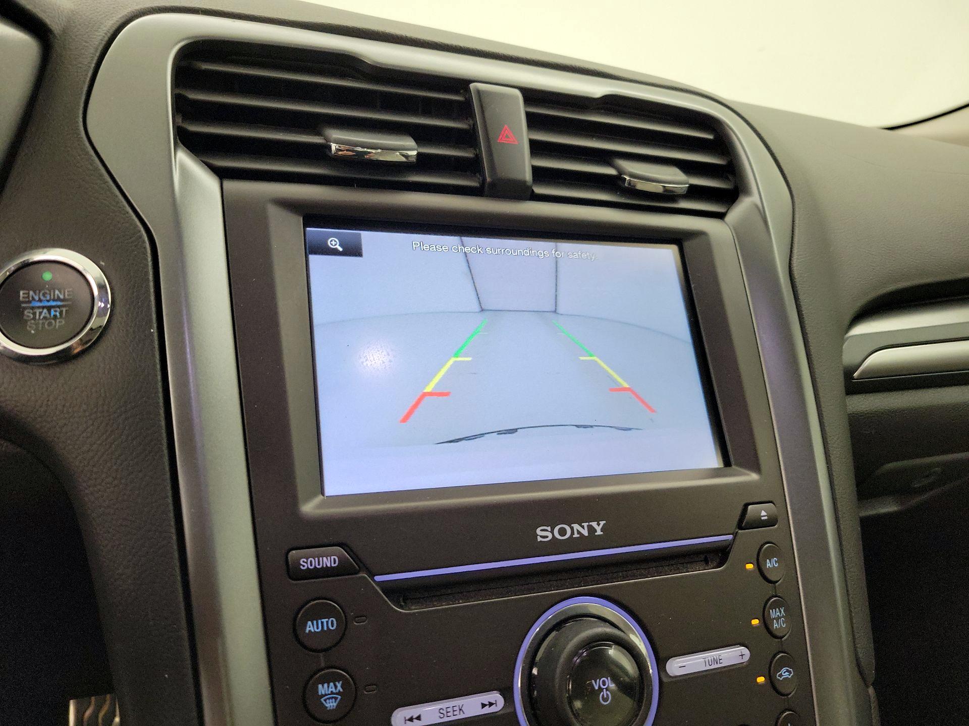 Thumbnail: 2016 Ford Fusion - 15