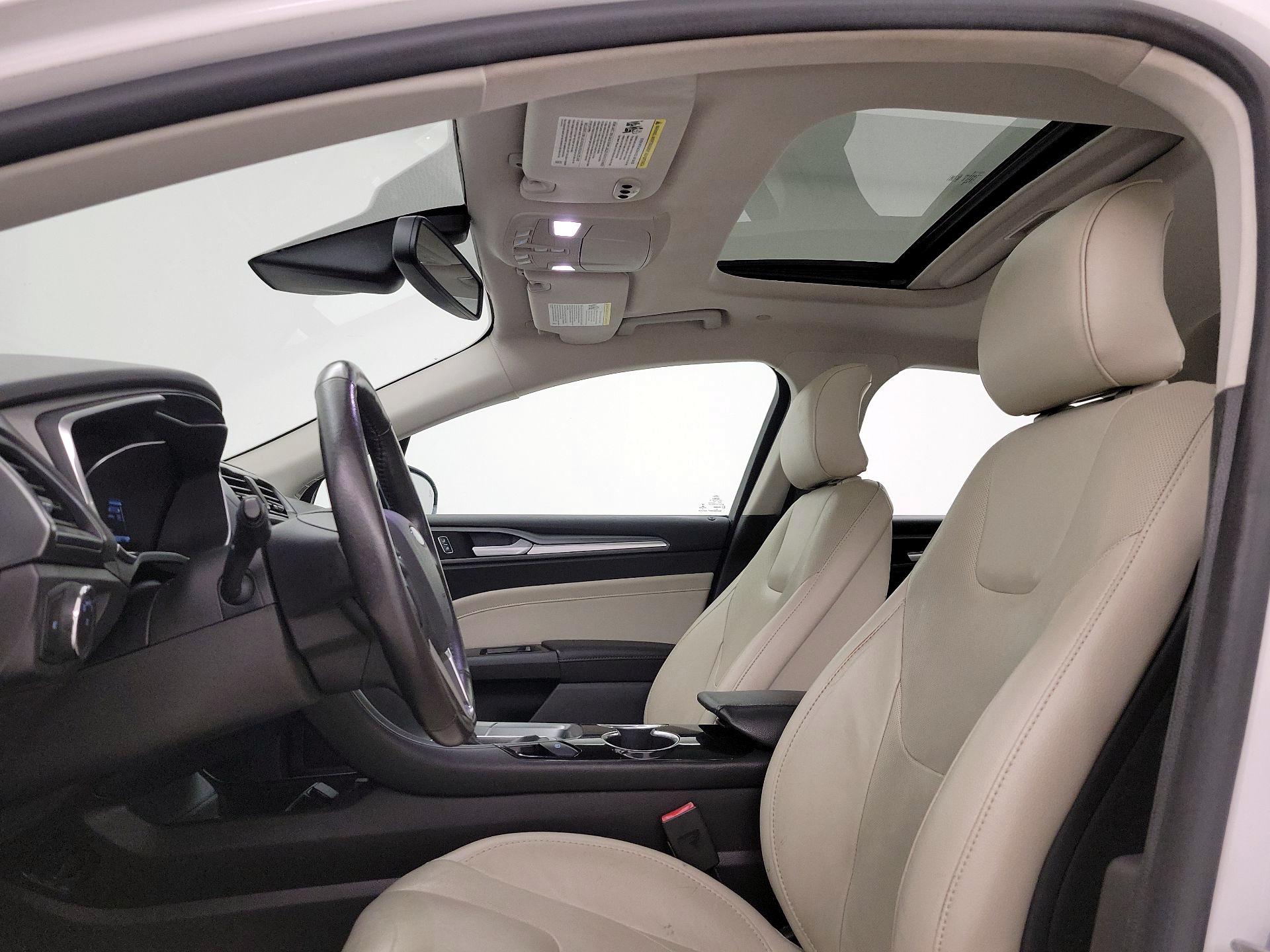 Thumbnail: 2016 Ford Fusion - 19
