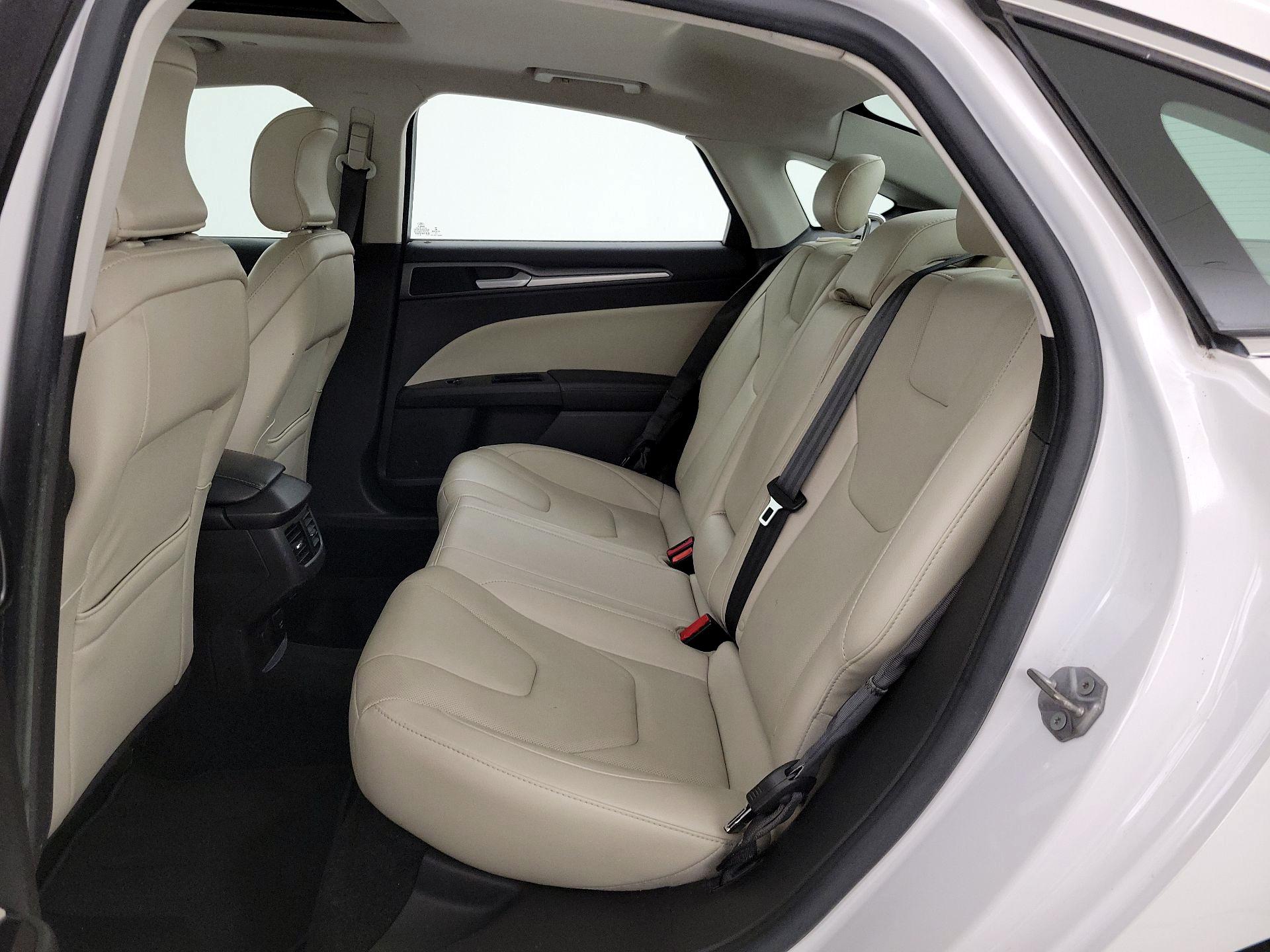 Thumbnail: 2016 Ford Fusion - 20