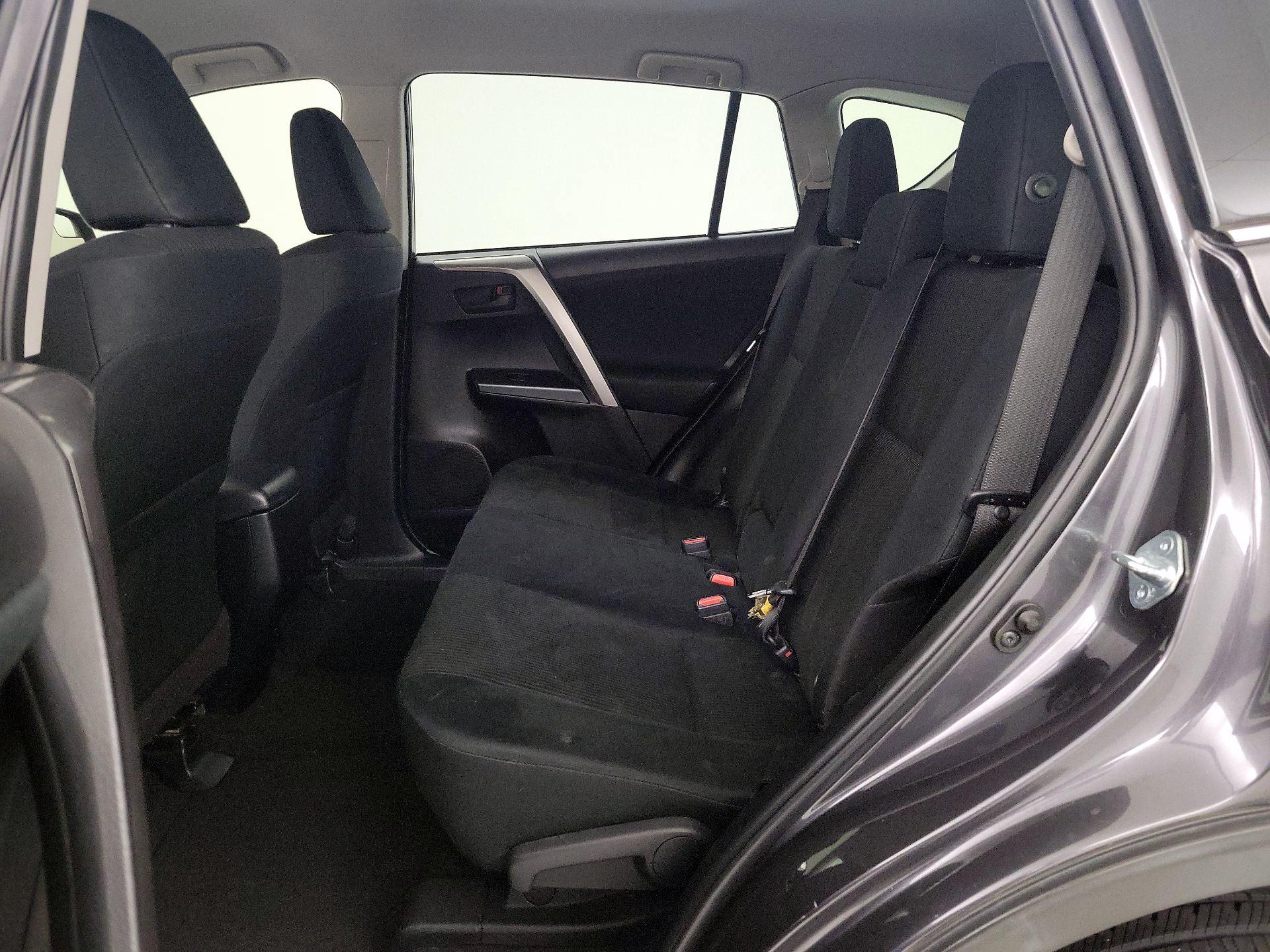 Thumbnail: 2017 Toyota RAV4 - 18