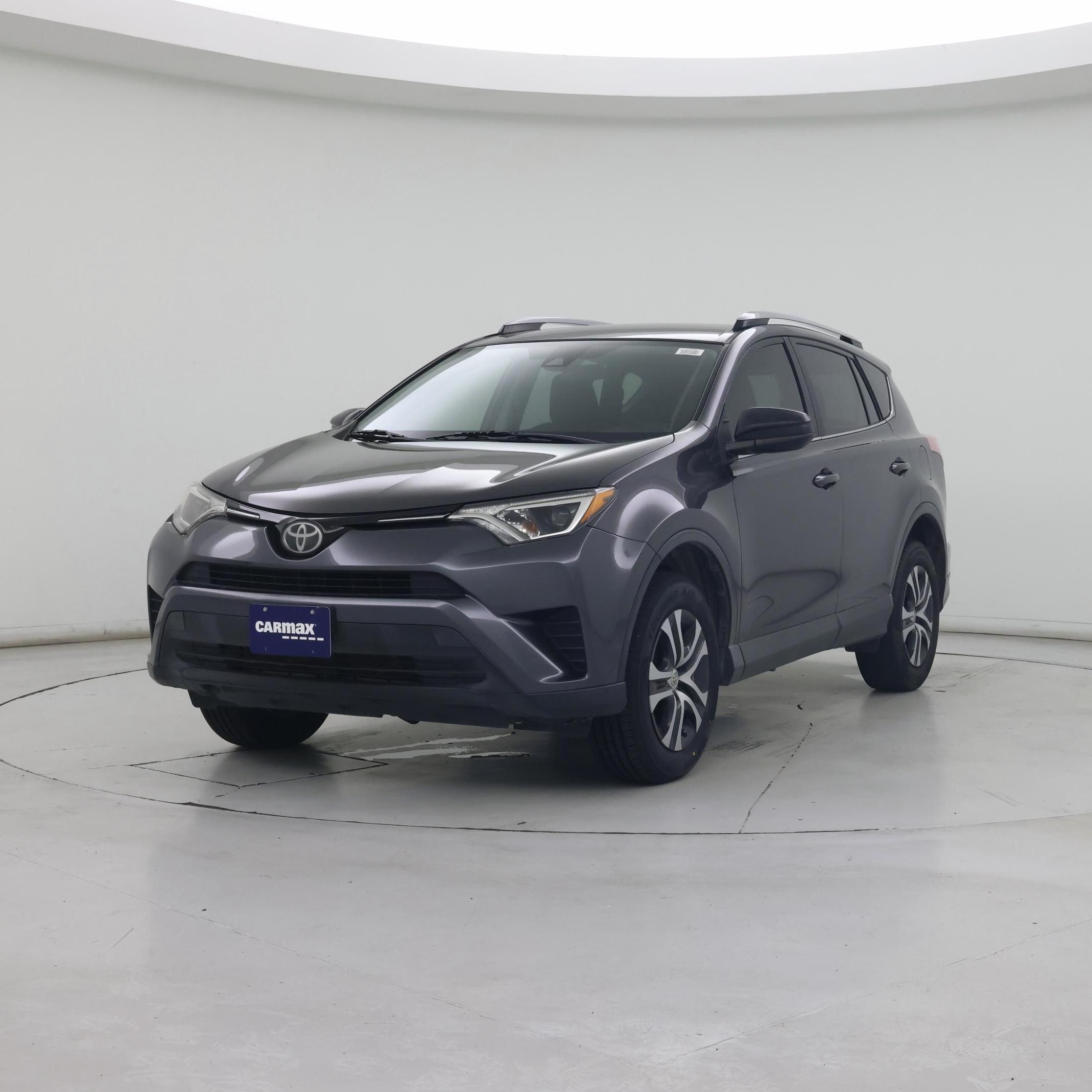 Thumbnail: 2017 Toyota RAV4 - 4