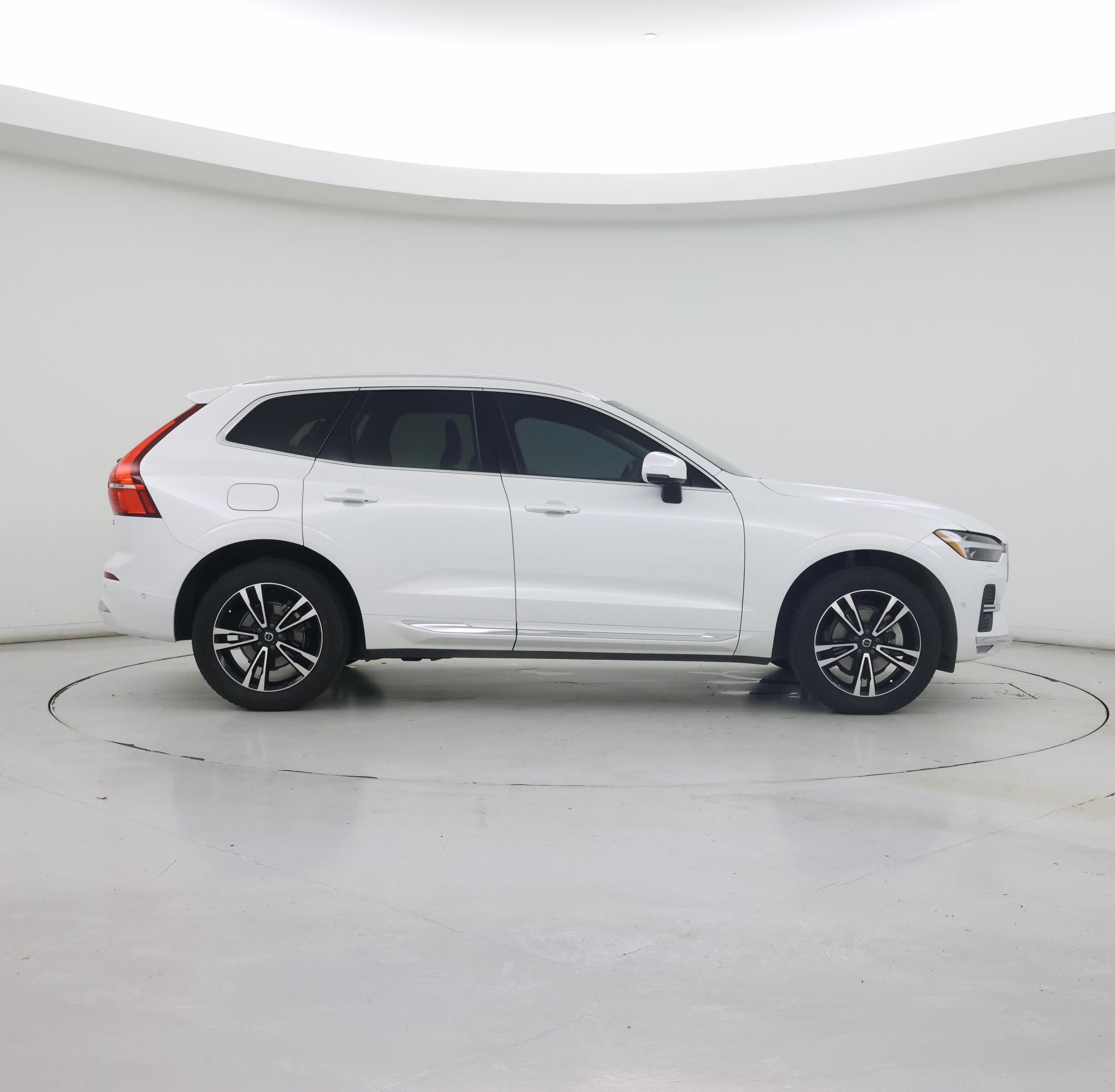 Thumbnail: 2022 Volvo XC60 - 7