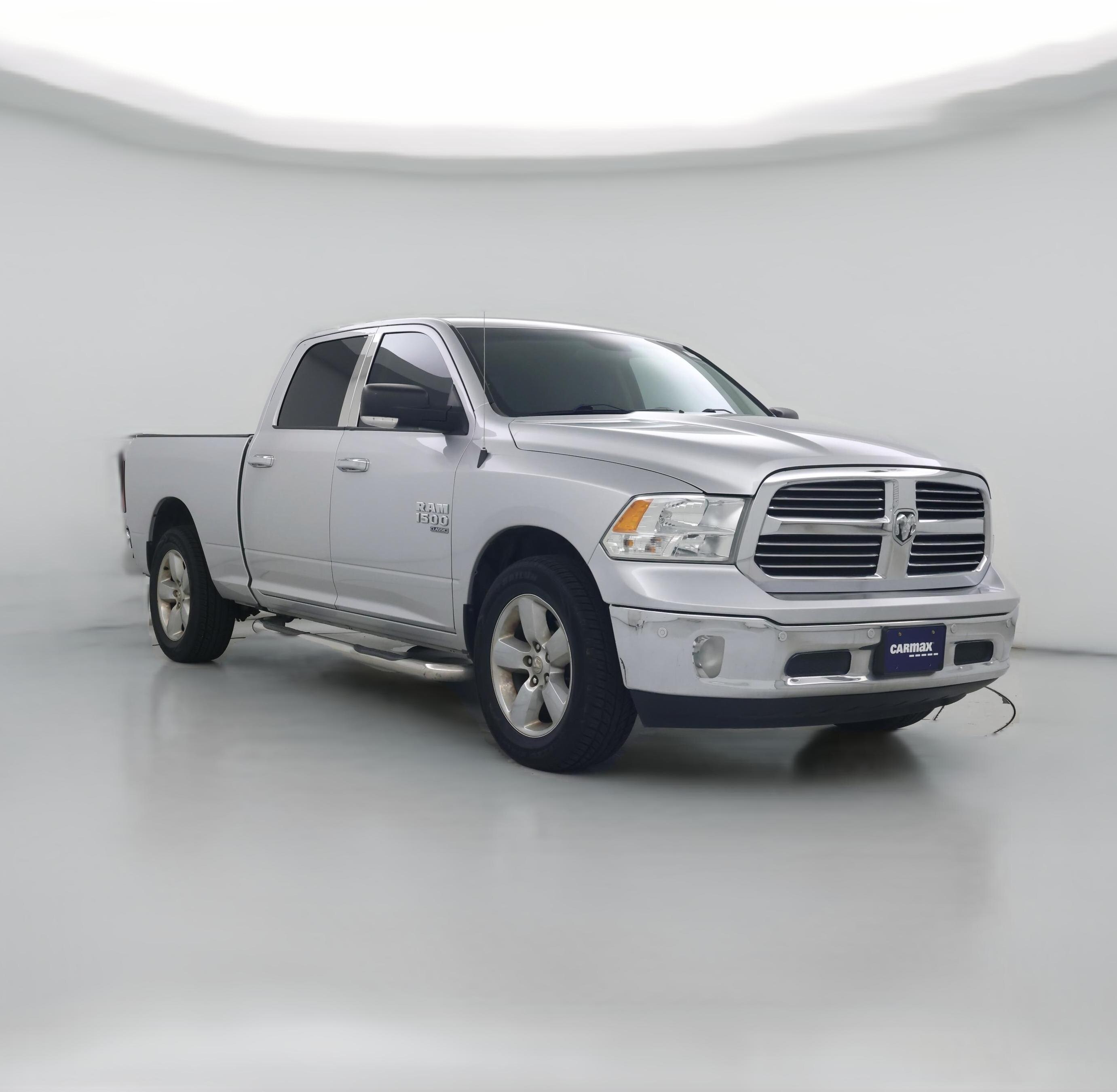 Thumbnail: 2019 RAM 1500 Classic - 1