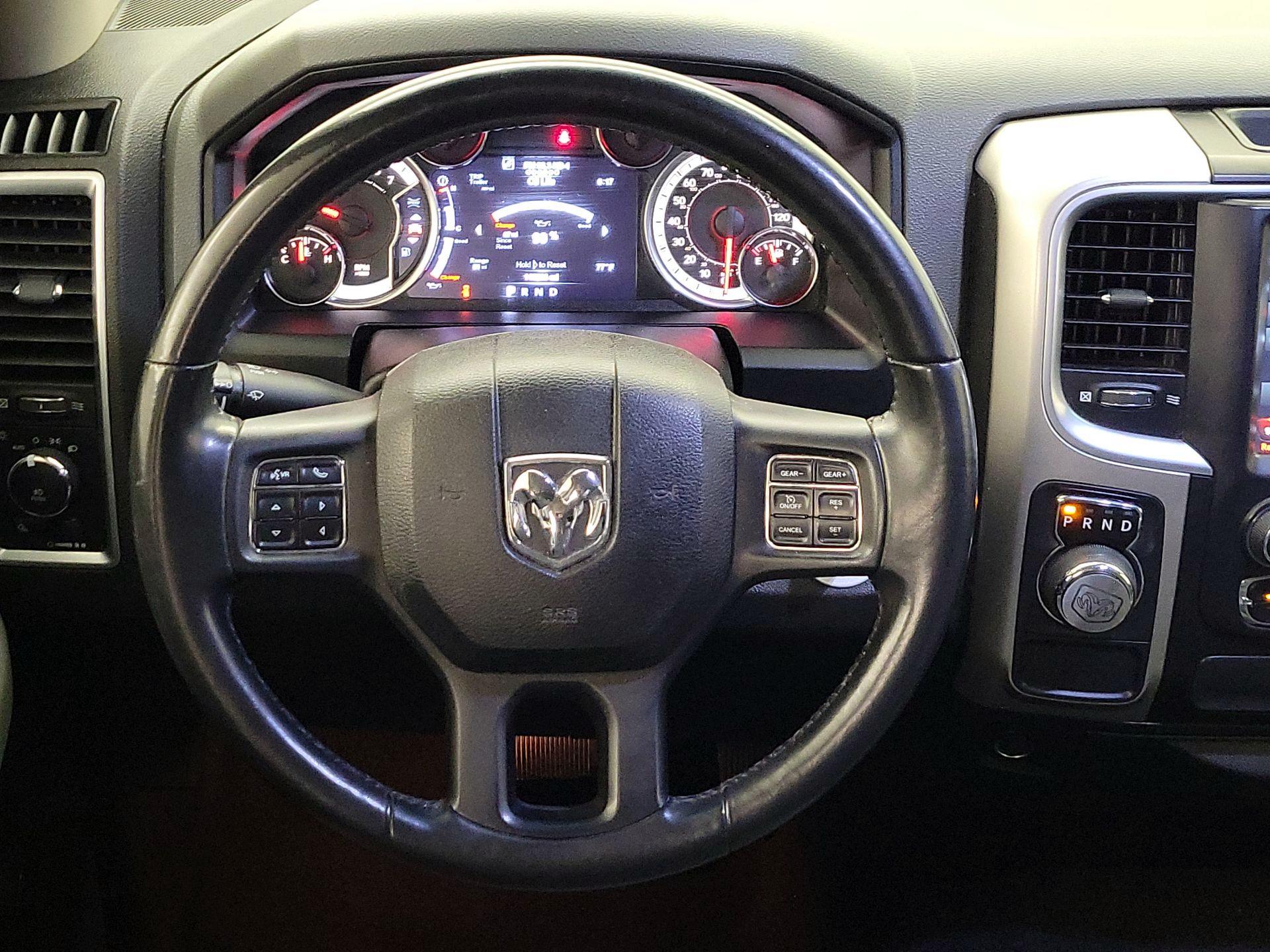 Thumbnail: 2019 RAM 1500 Classic - 10