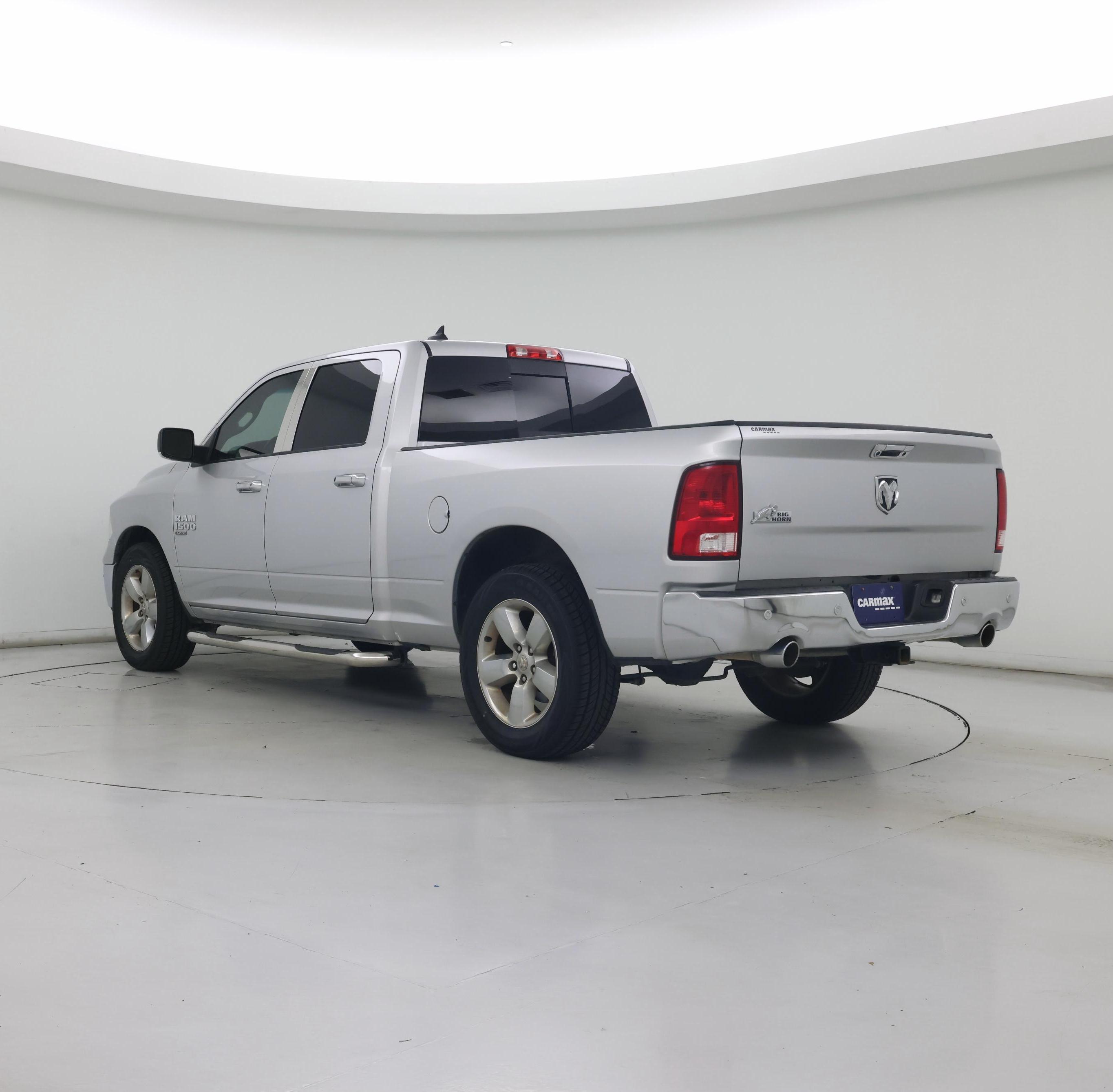Thumbnail: 2019 RAM 1500 Classic - 2