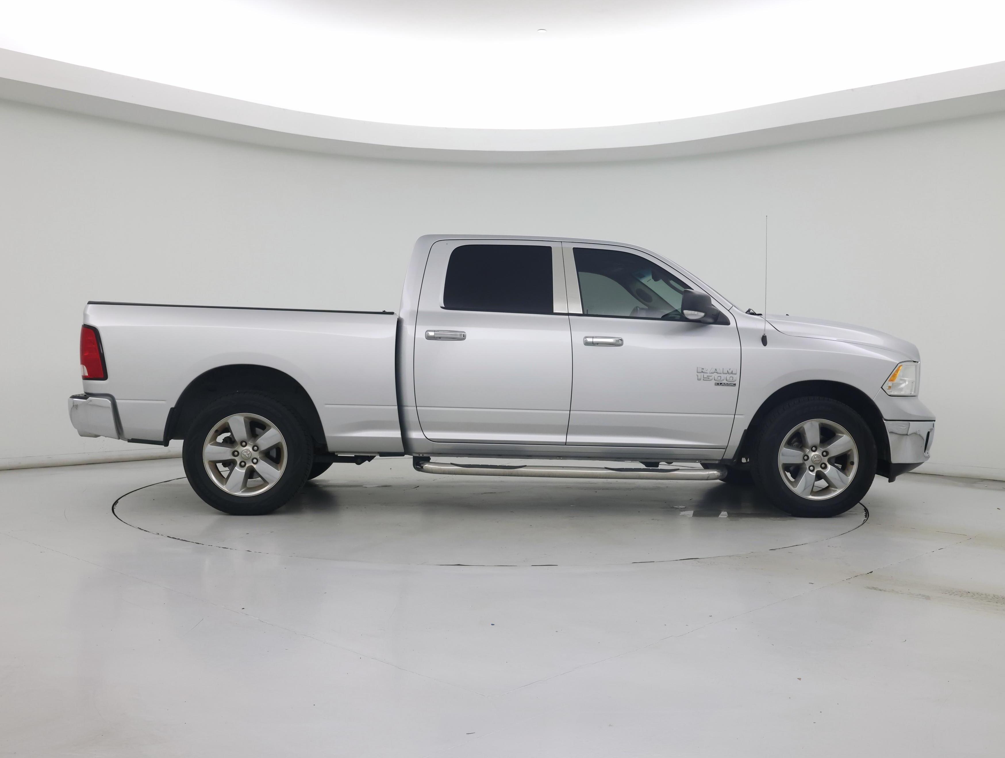 Thumbnail: 2019 RAM 1500 Classic - 7