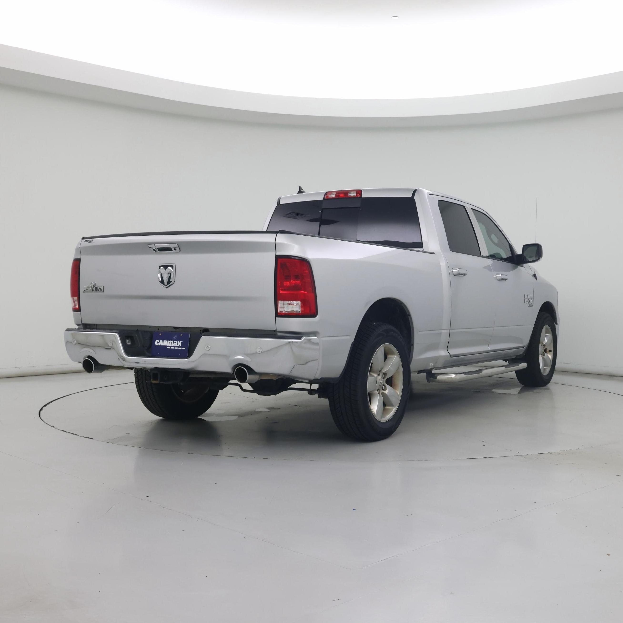 Thumbnail: 2019 RAM 1500 Classic - 8