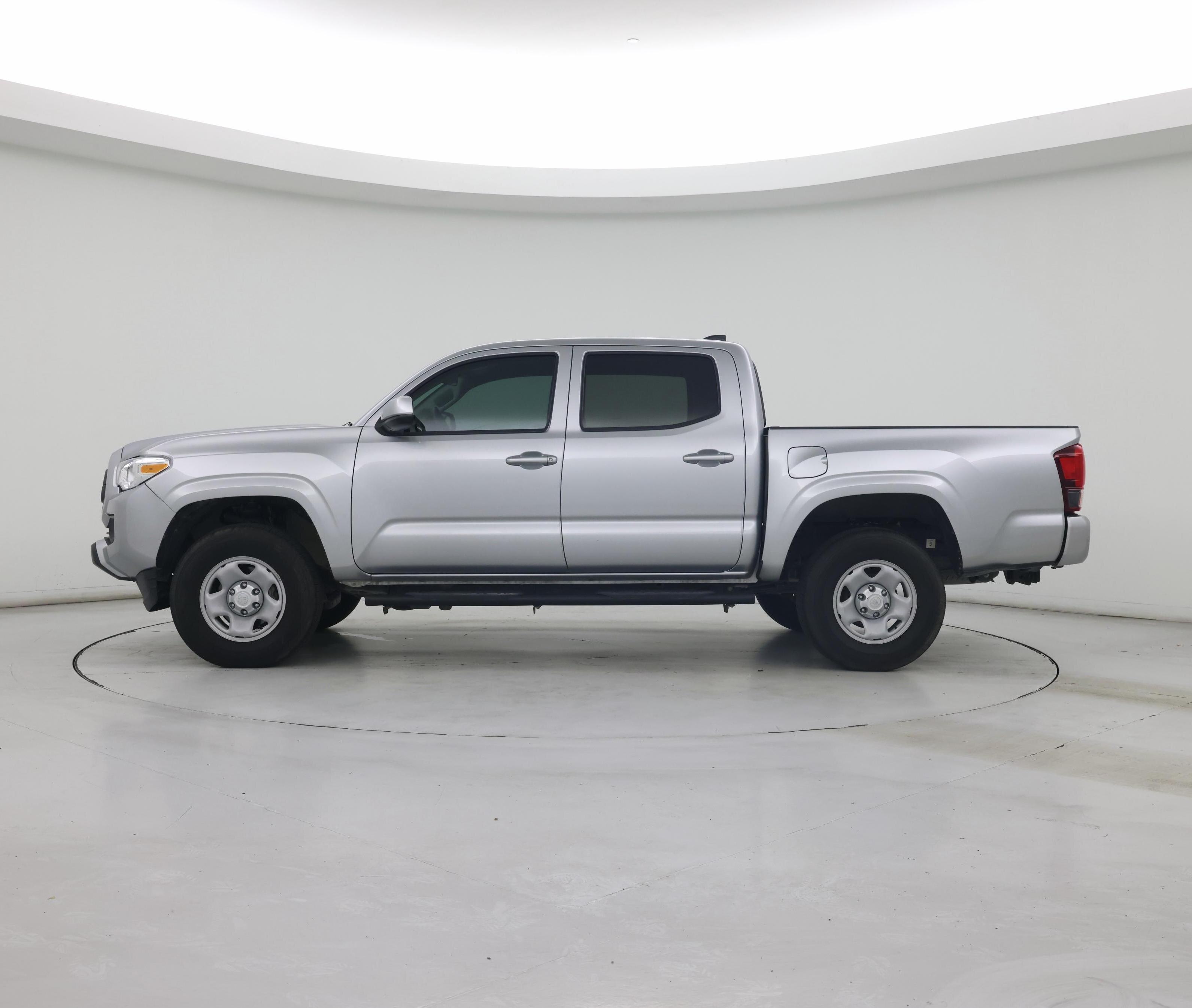 Thumbnail: 2022 Toyota Tacoma - 3