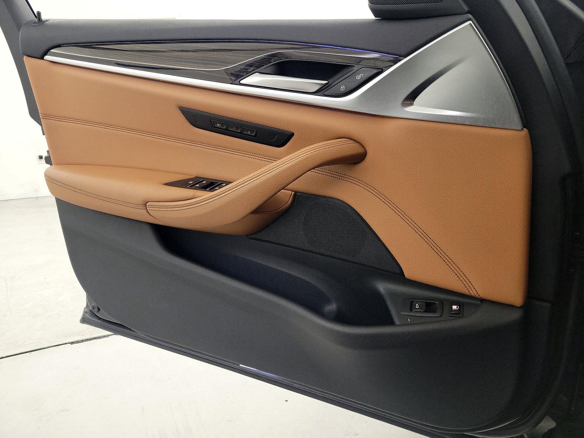 Thumbnail: 2019 BMW 5 Series - 12