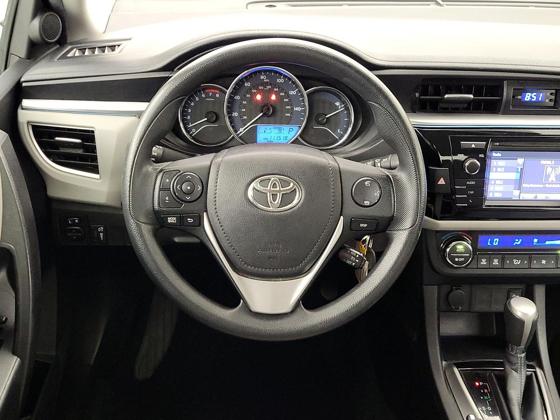 Thumbnail: 2015 Toyota Corolla - 10