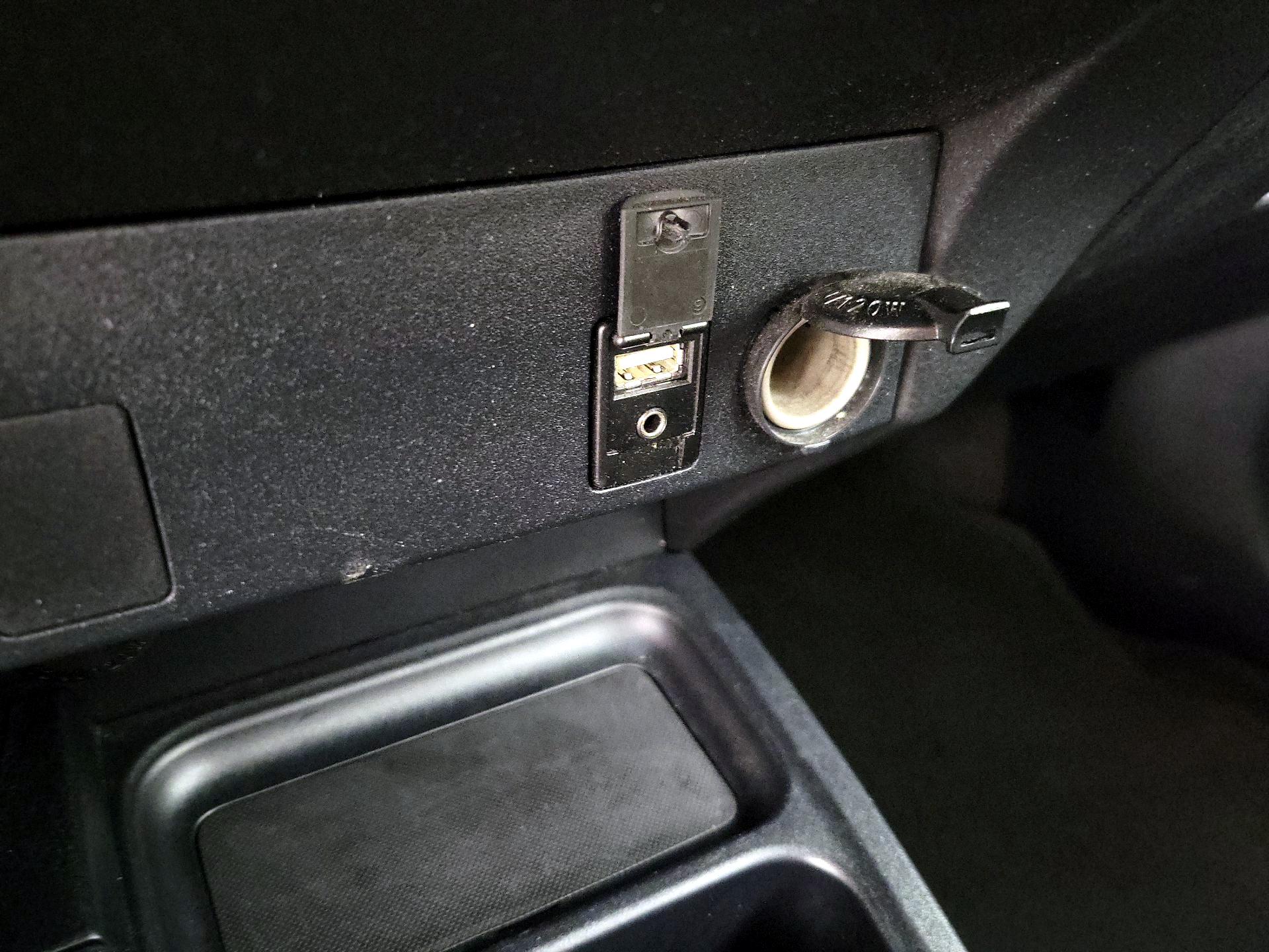 Thumbnail: 2016 Toyota RAV4 - 18