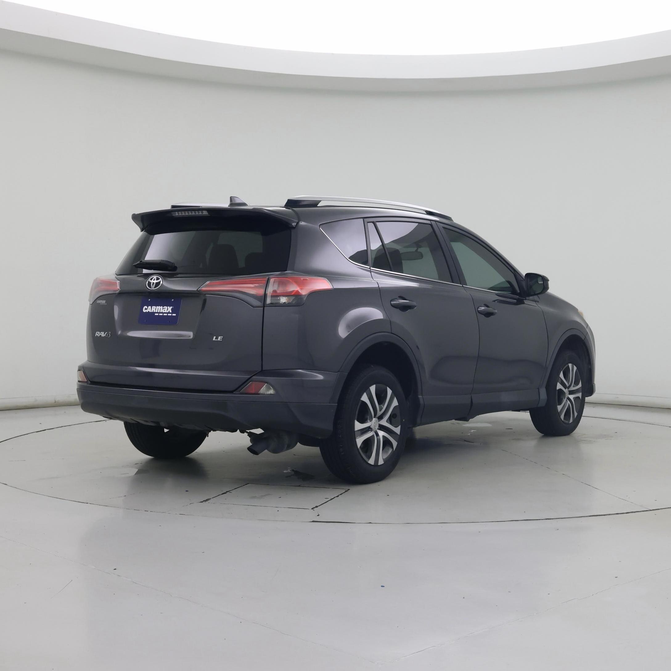 Thumbnail: 2016 Toyota RAV4 - 8