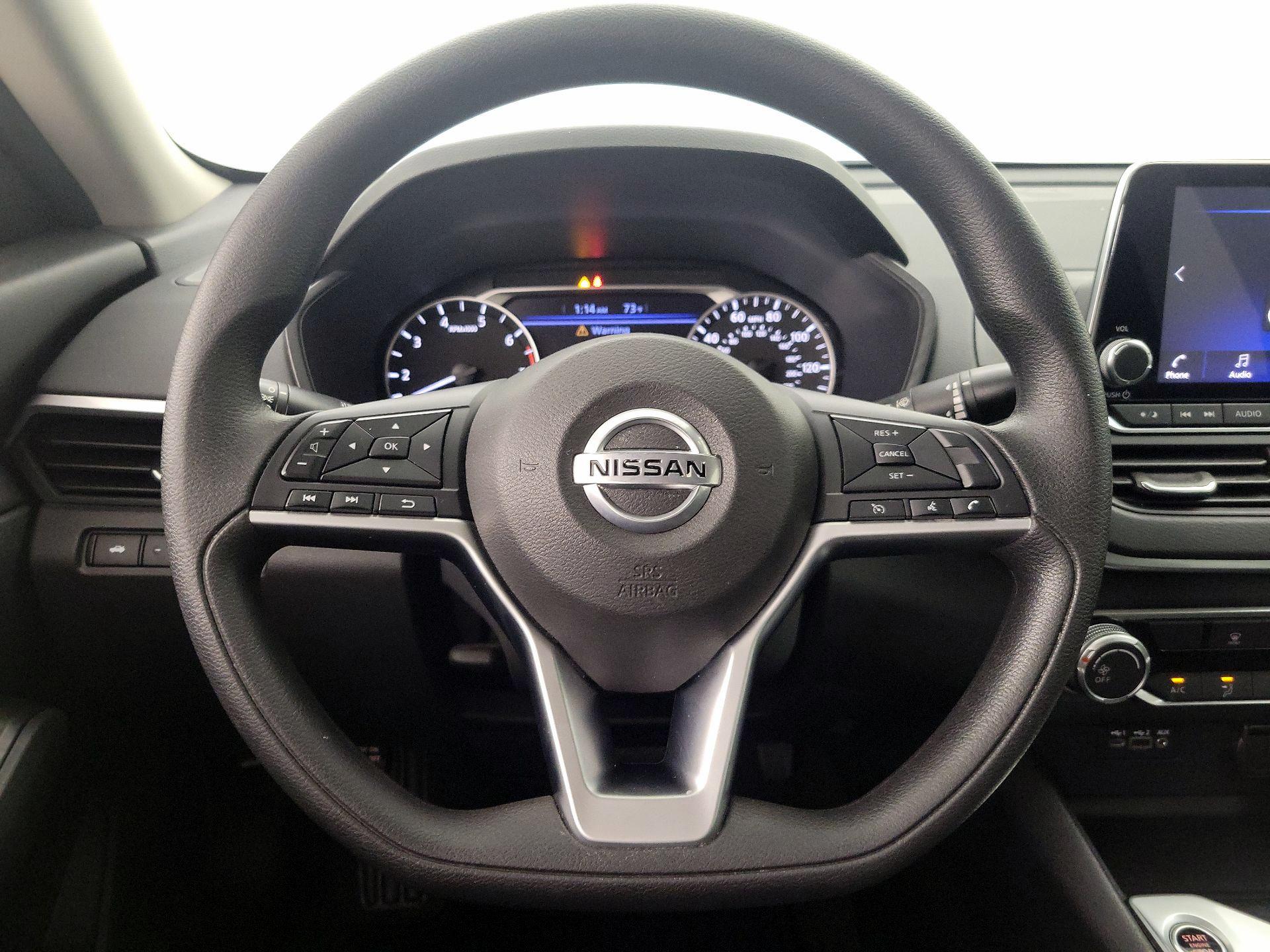 Thumbnail: 2022 Nissan Altima - 10