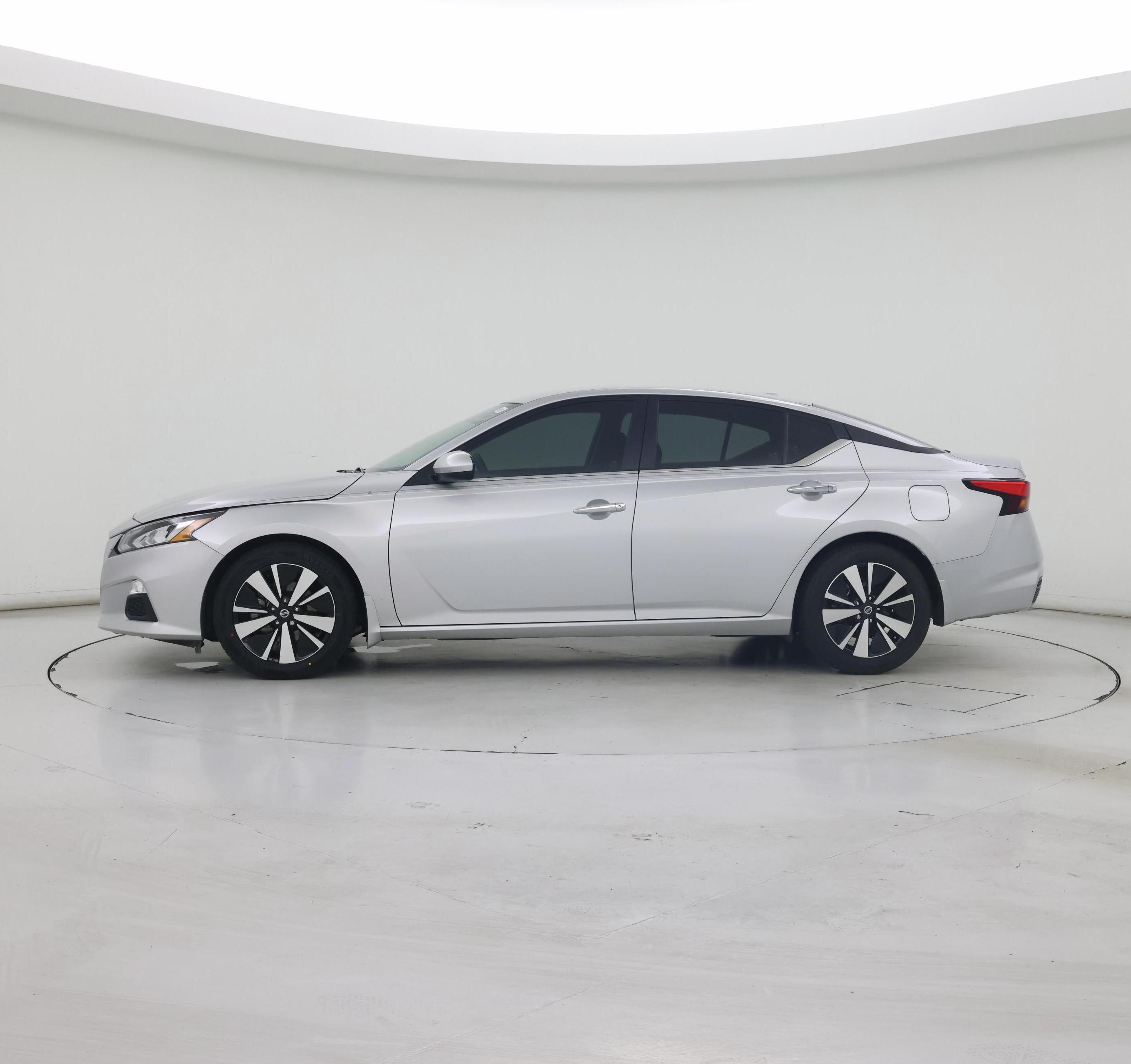 Thumbnail: 2022 Nissan Altima - 3