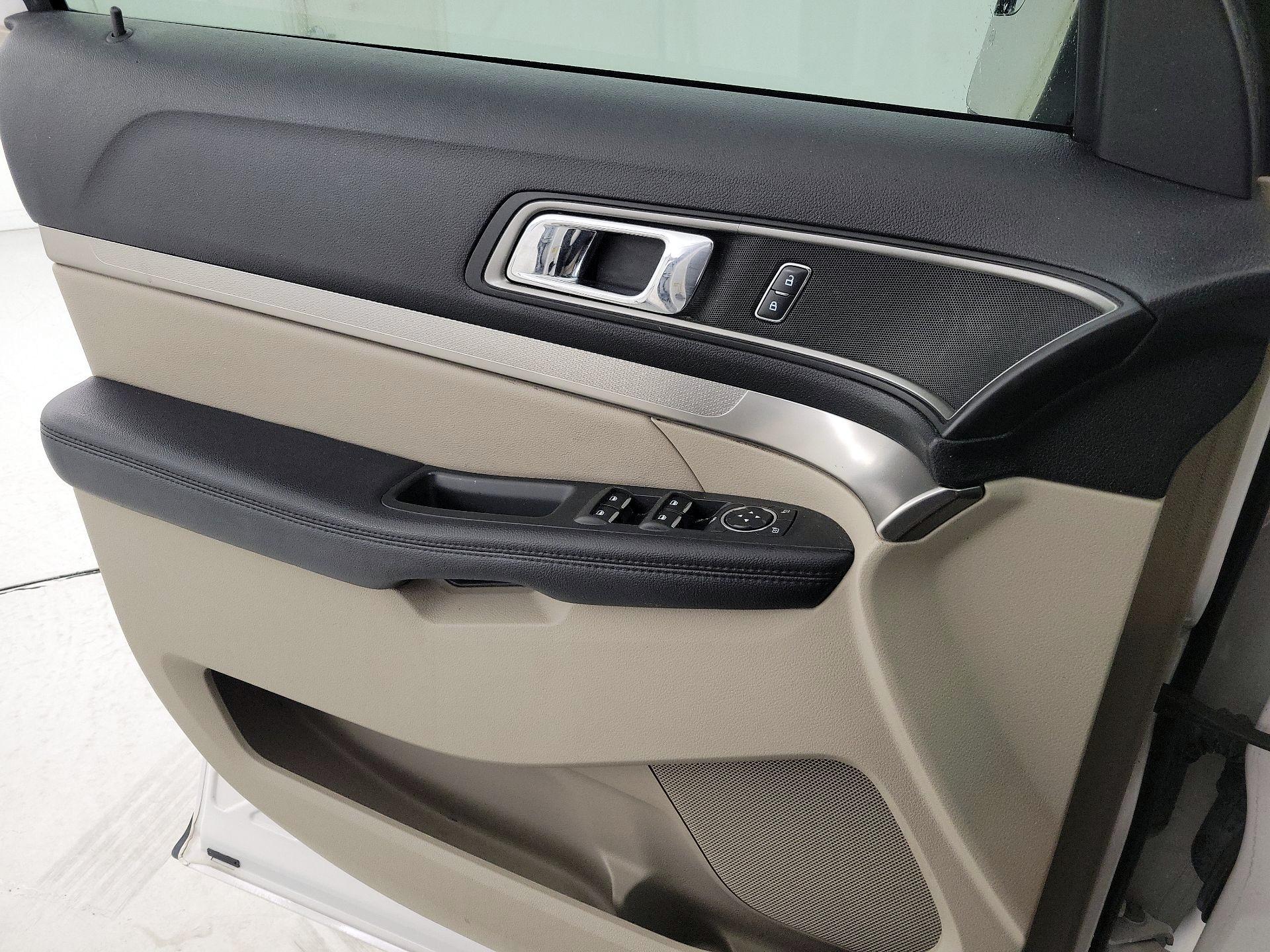 Thumbnail: 2018 Ford Explorer - 12