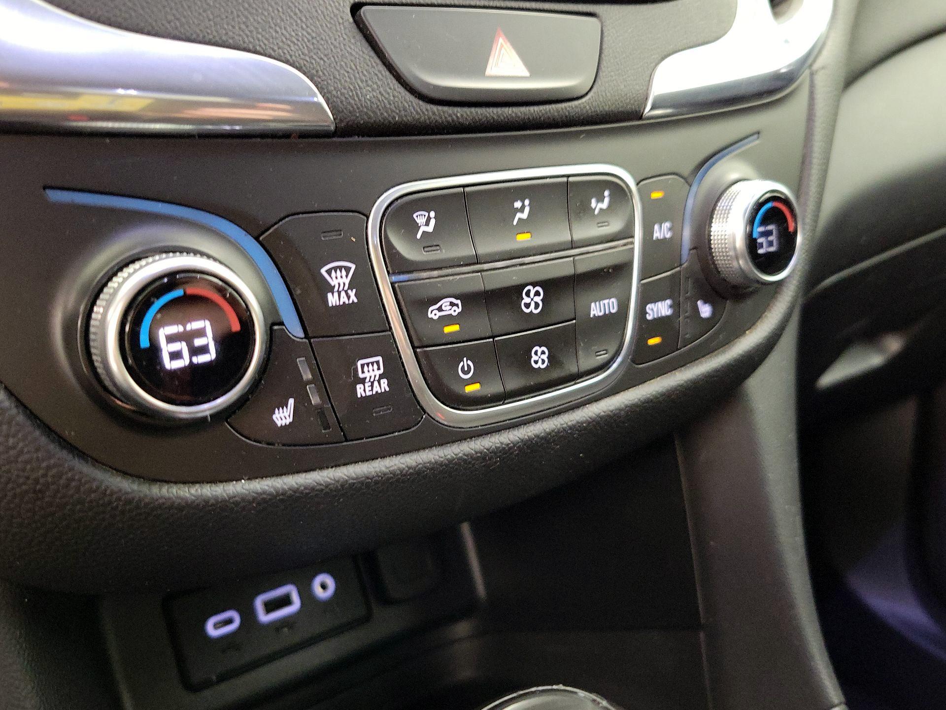 Thumbnail: 2019 Chevrolet Equinox - 16