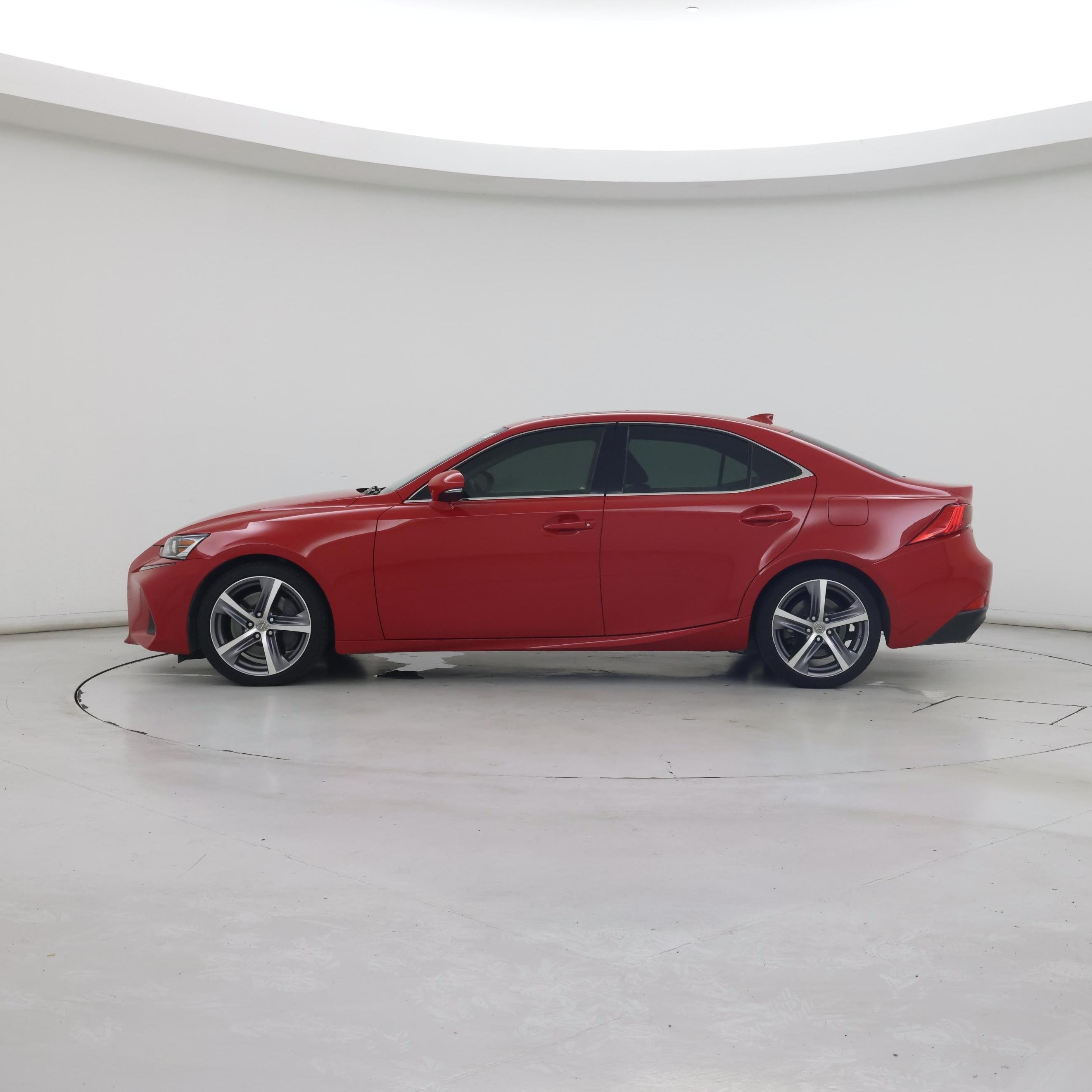 Thumbnail: 2018 Lexus IS - 3