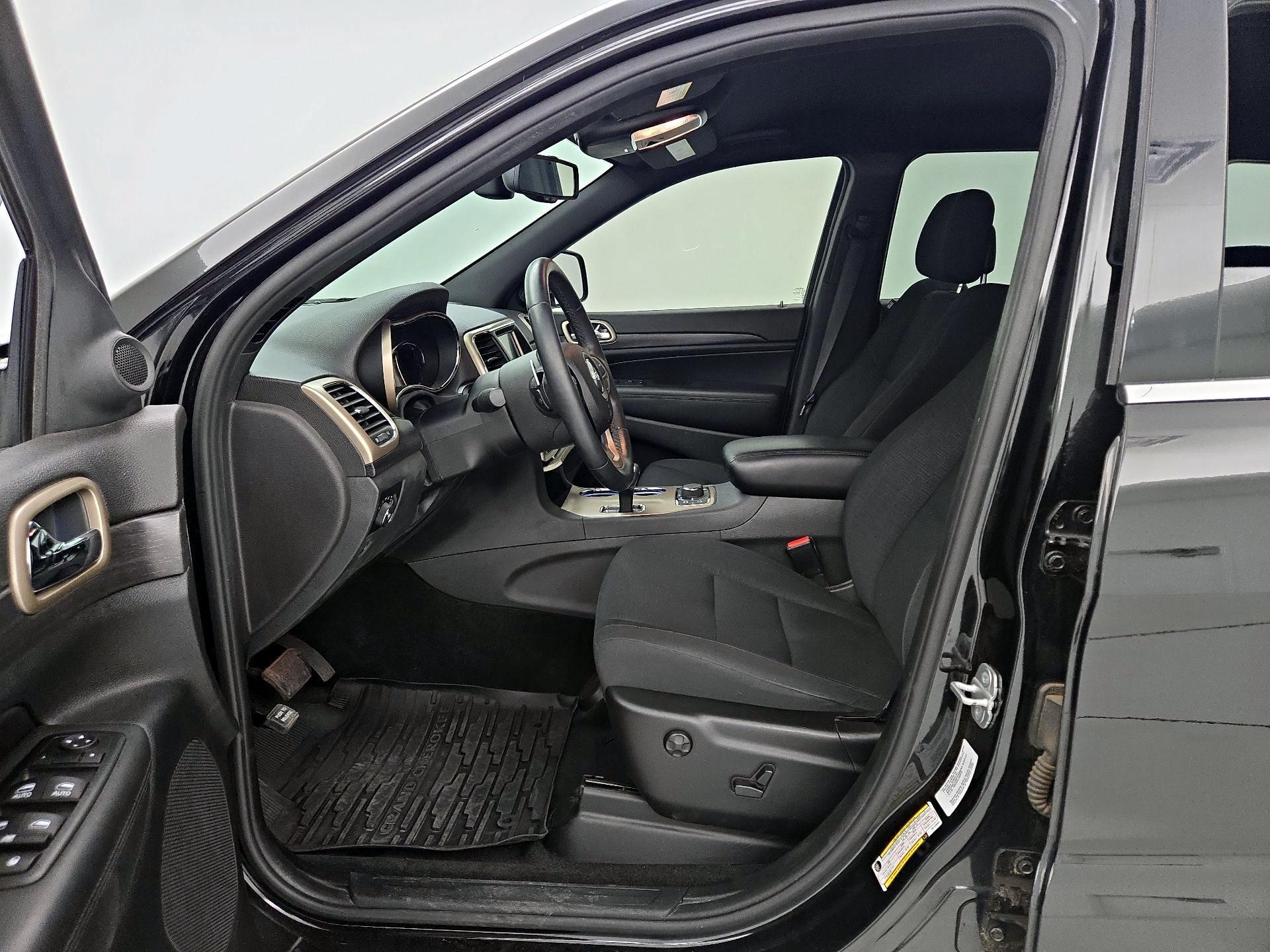 Thumbnail: 2014 Jeep Grand Cherokee - 11