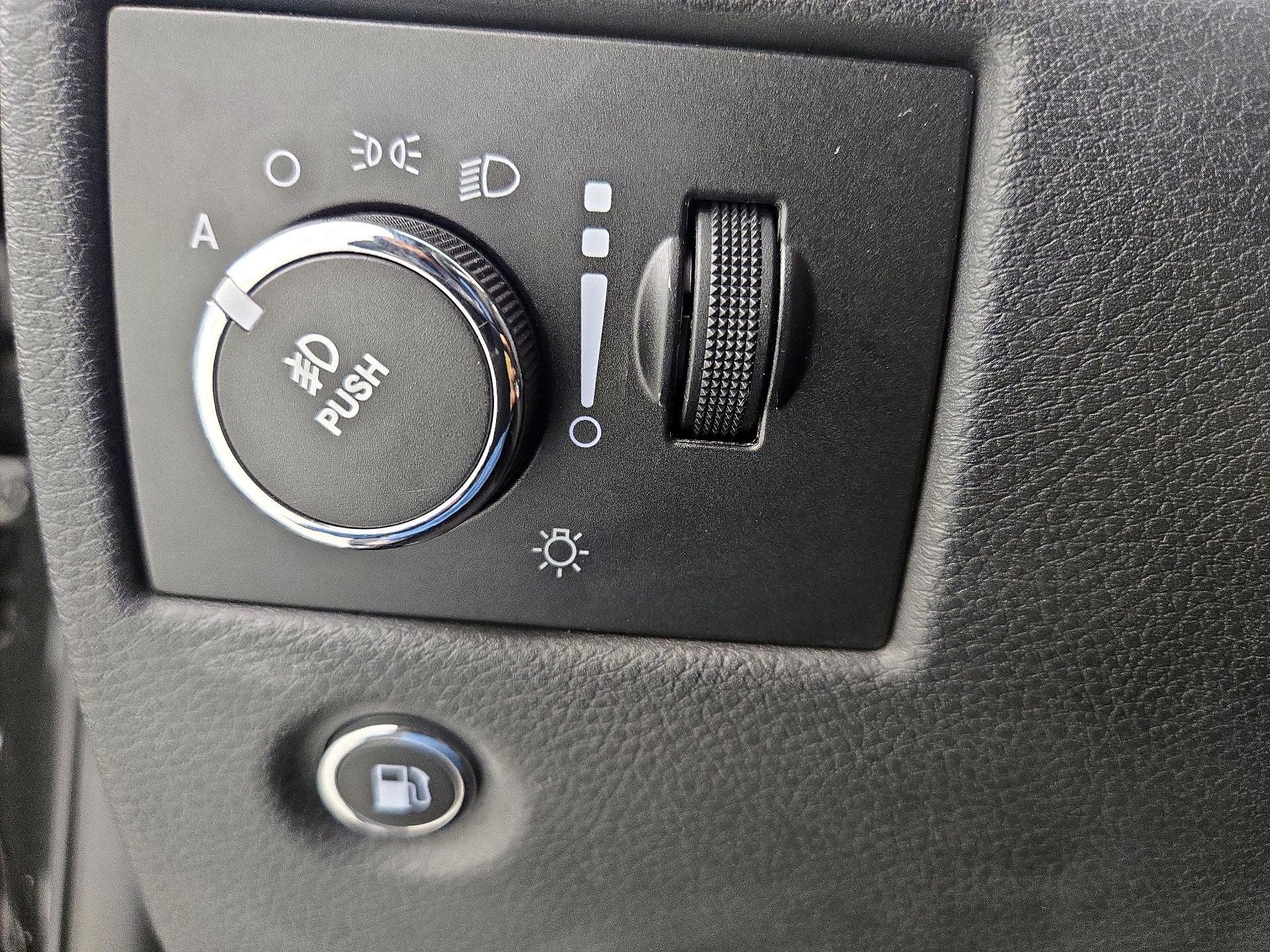 Thumbnail: 2014 Jeep Grand Cherokee - 13
