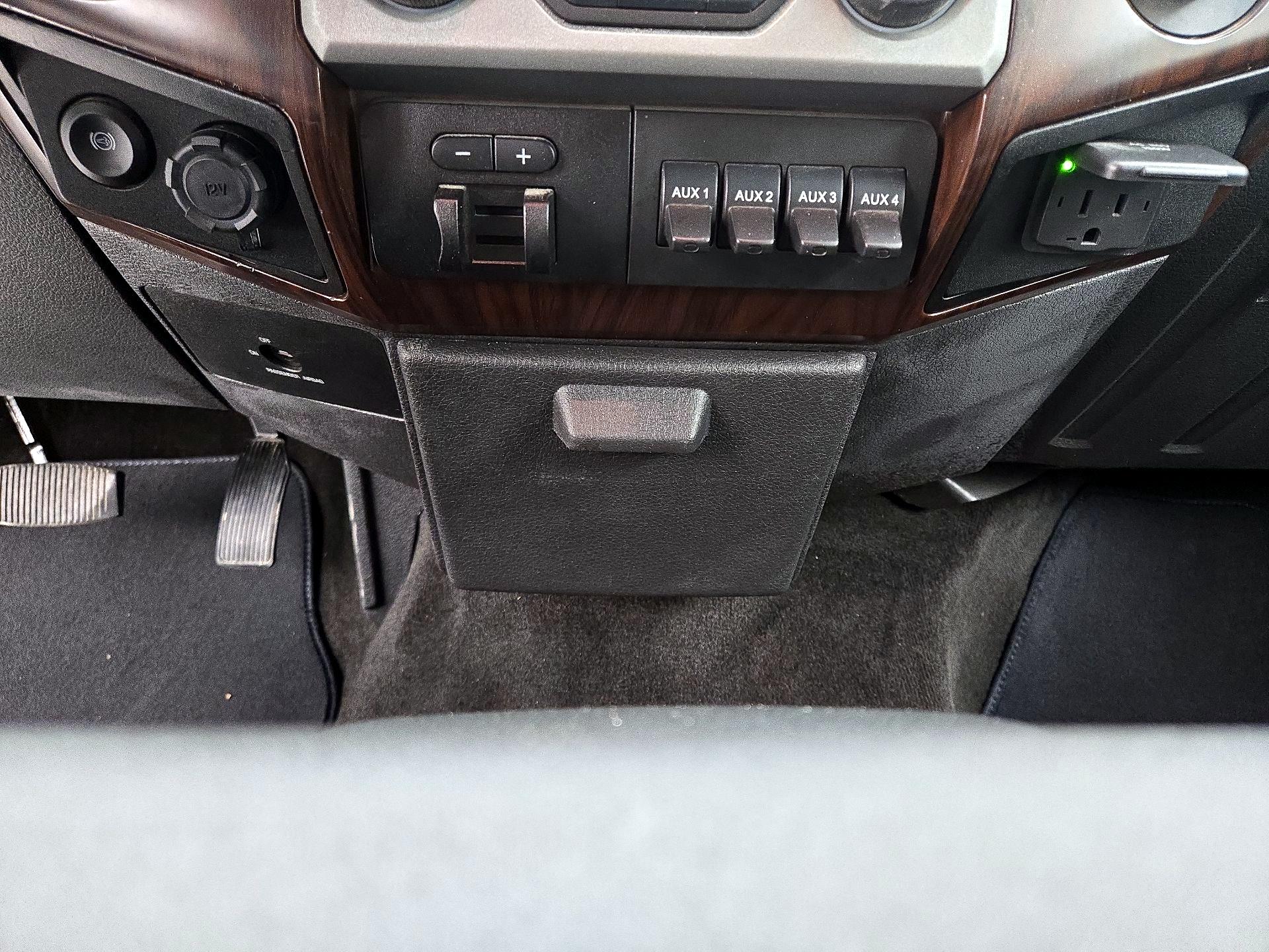 Thumbnail: 2015 Ford F-250 - 18