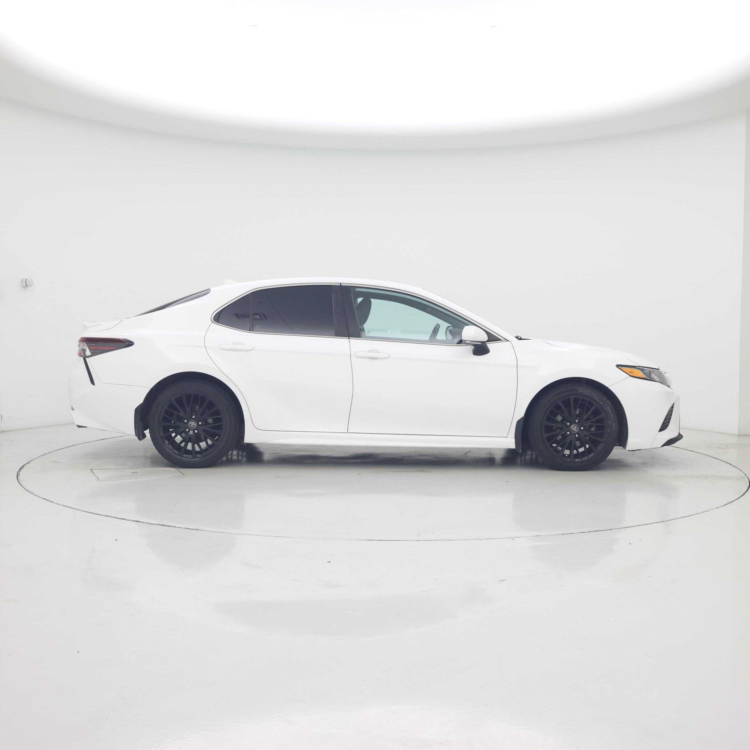Thumbnail: 2019 Toyota Camry - 7
