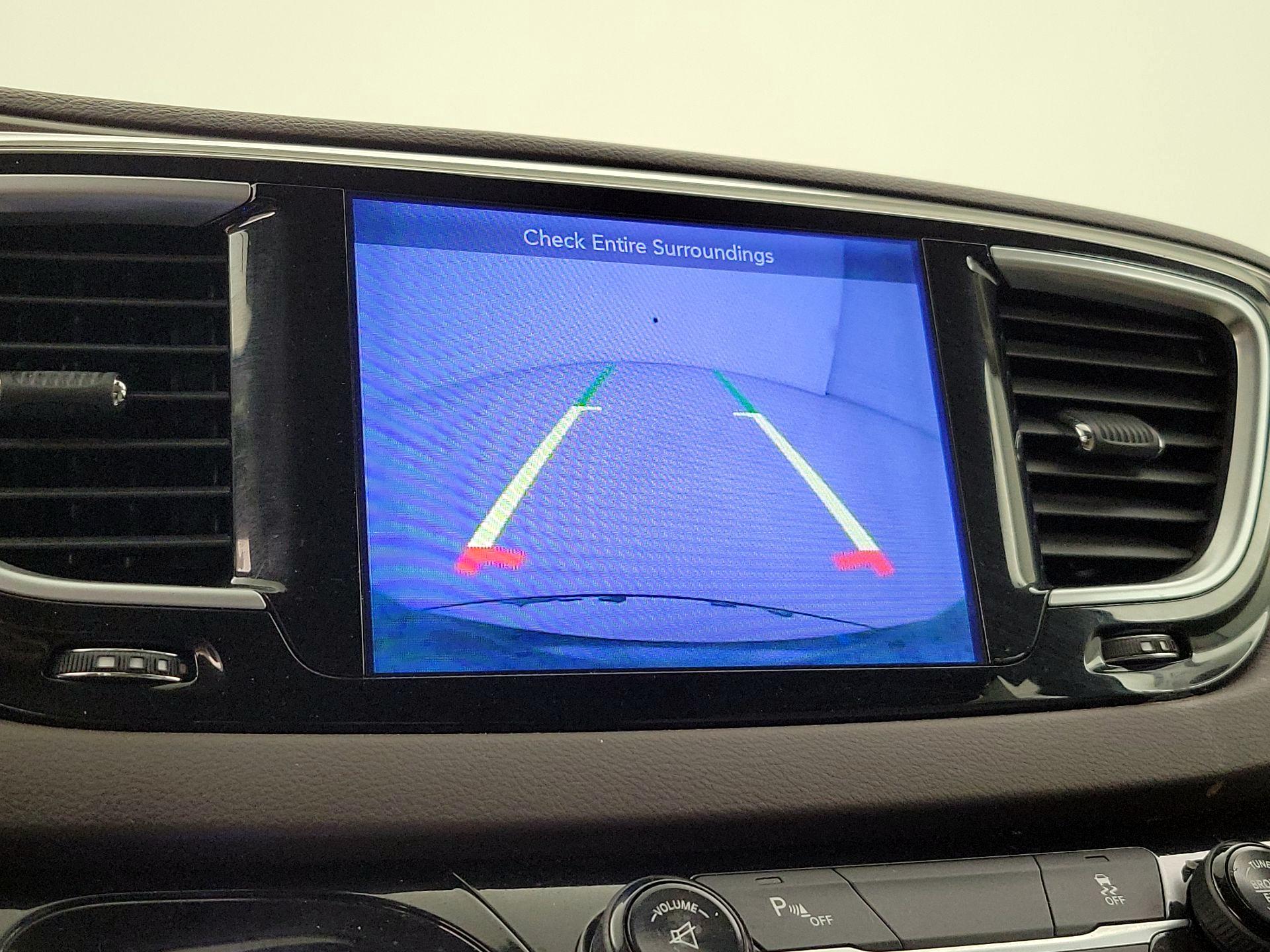 Thumbnail: 2017 Chrysler Pacifica - 14