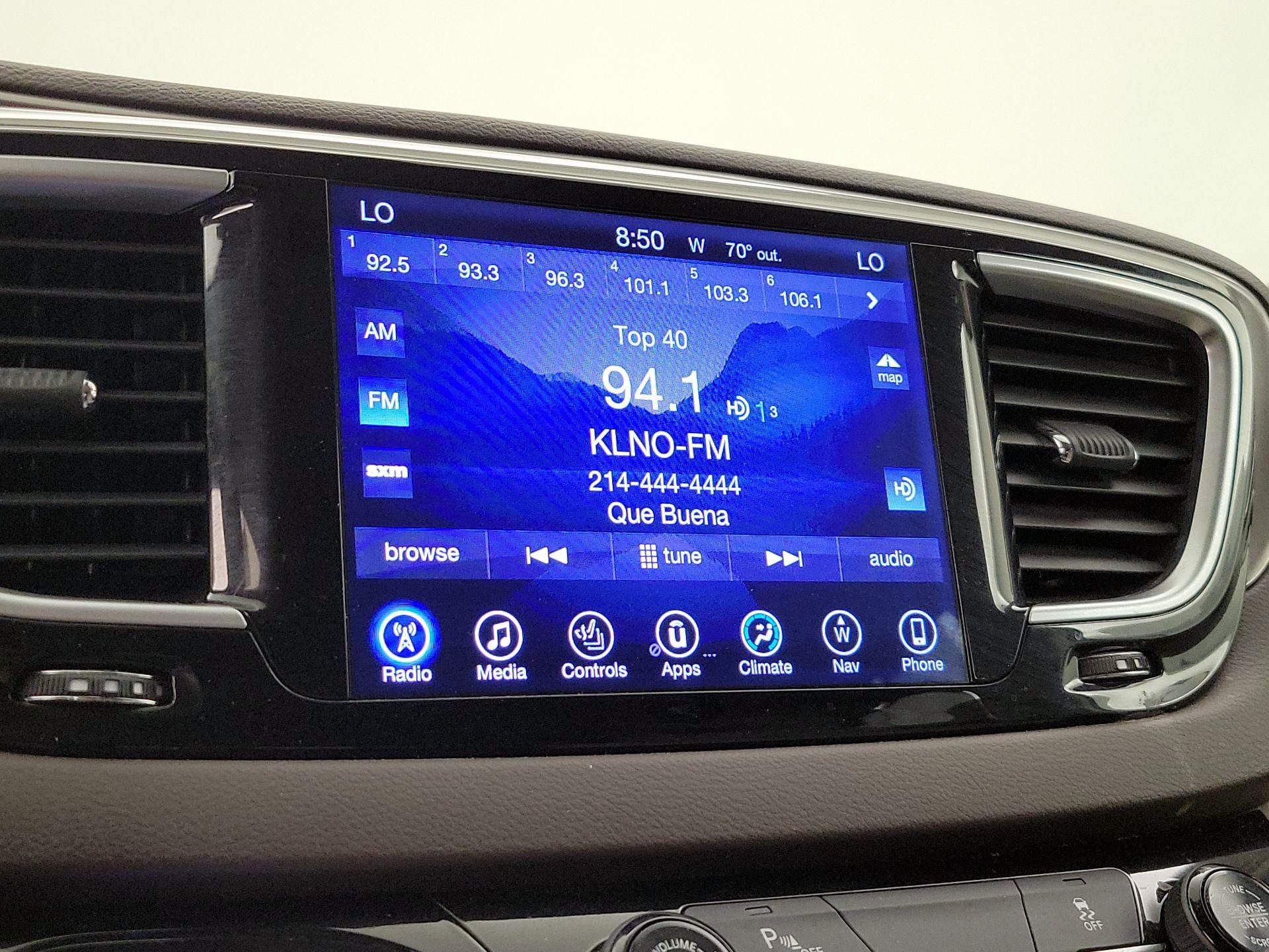 Thumbnail: 2017 Chrysler Pacifica - 15