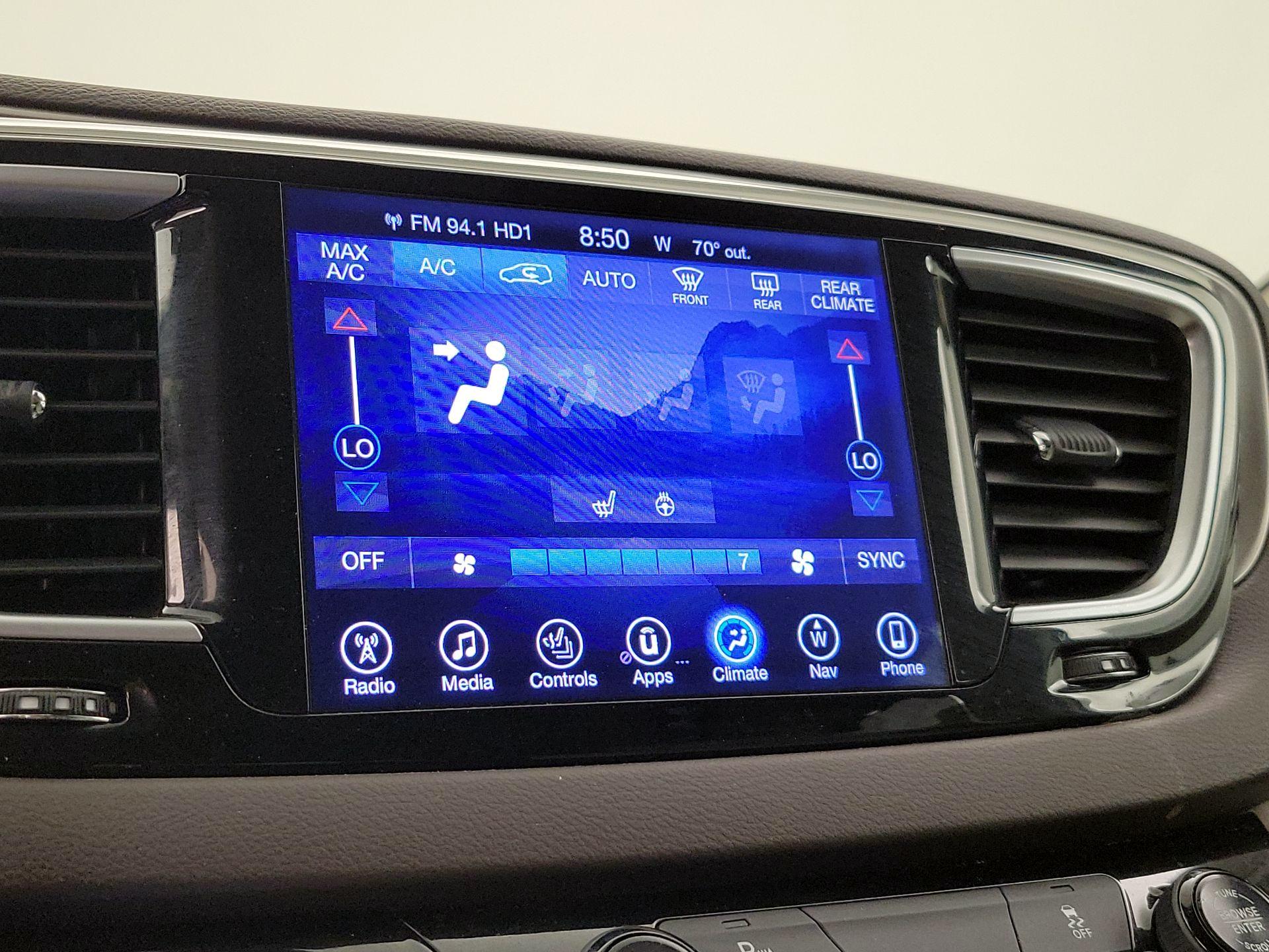 Thumbnail: 2017 Chrysler Pacifica - 16