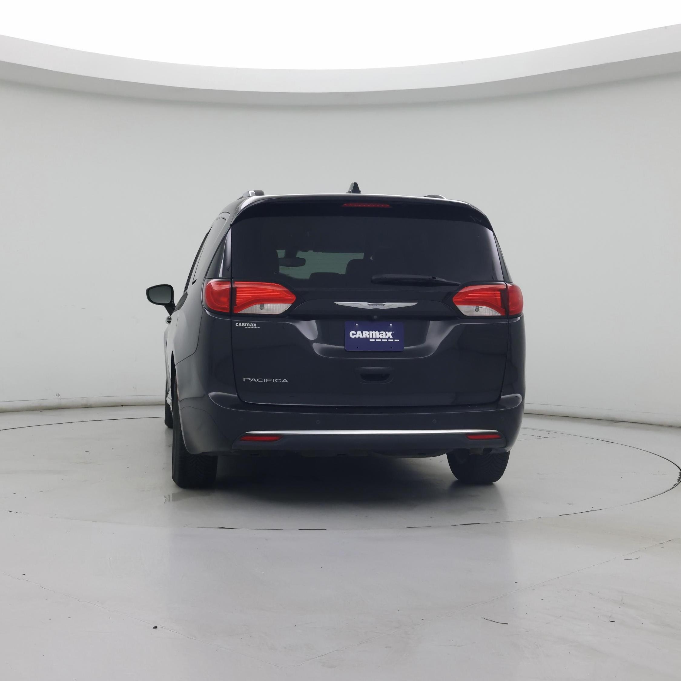 Thumbnail: 2017 Chrysler Pacifica - 6