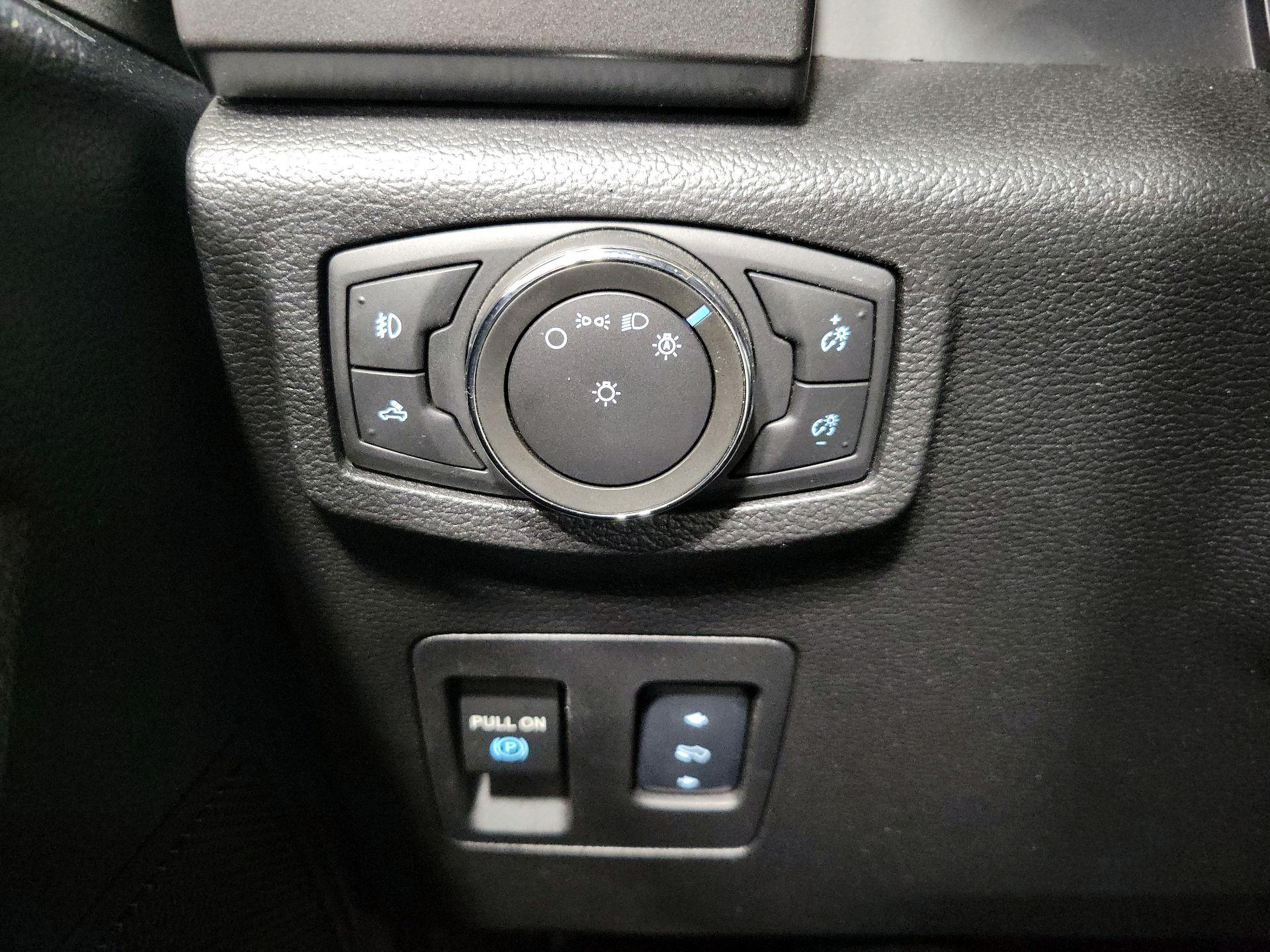 Thumbnail: 2016 Ford F-150 - 13